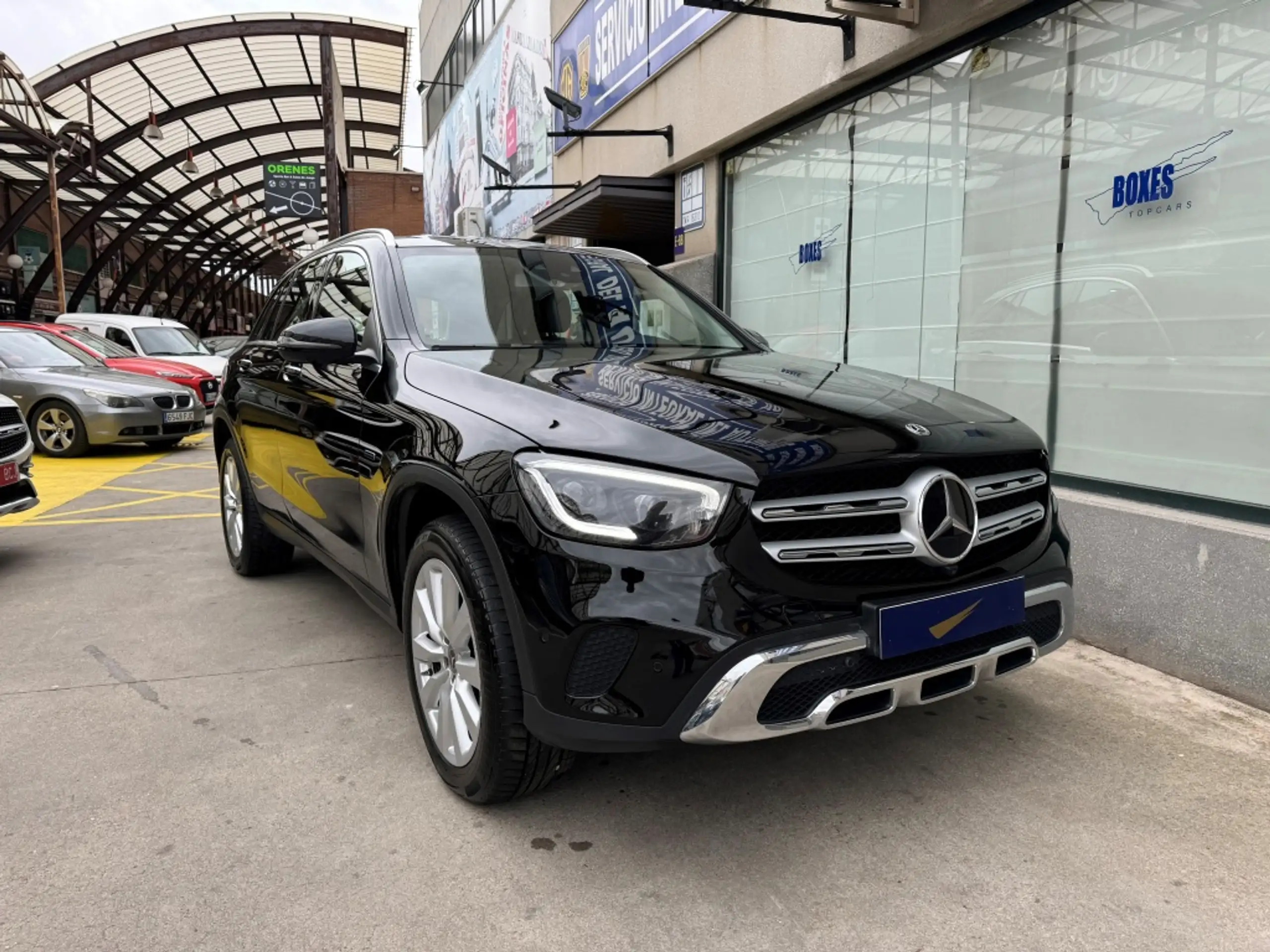 Mercedes-Benz - GLC 300