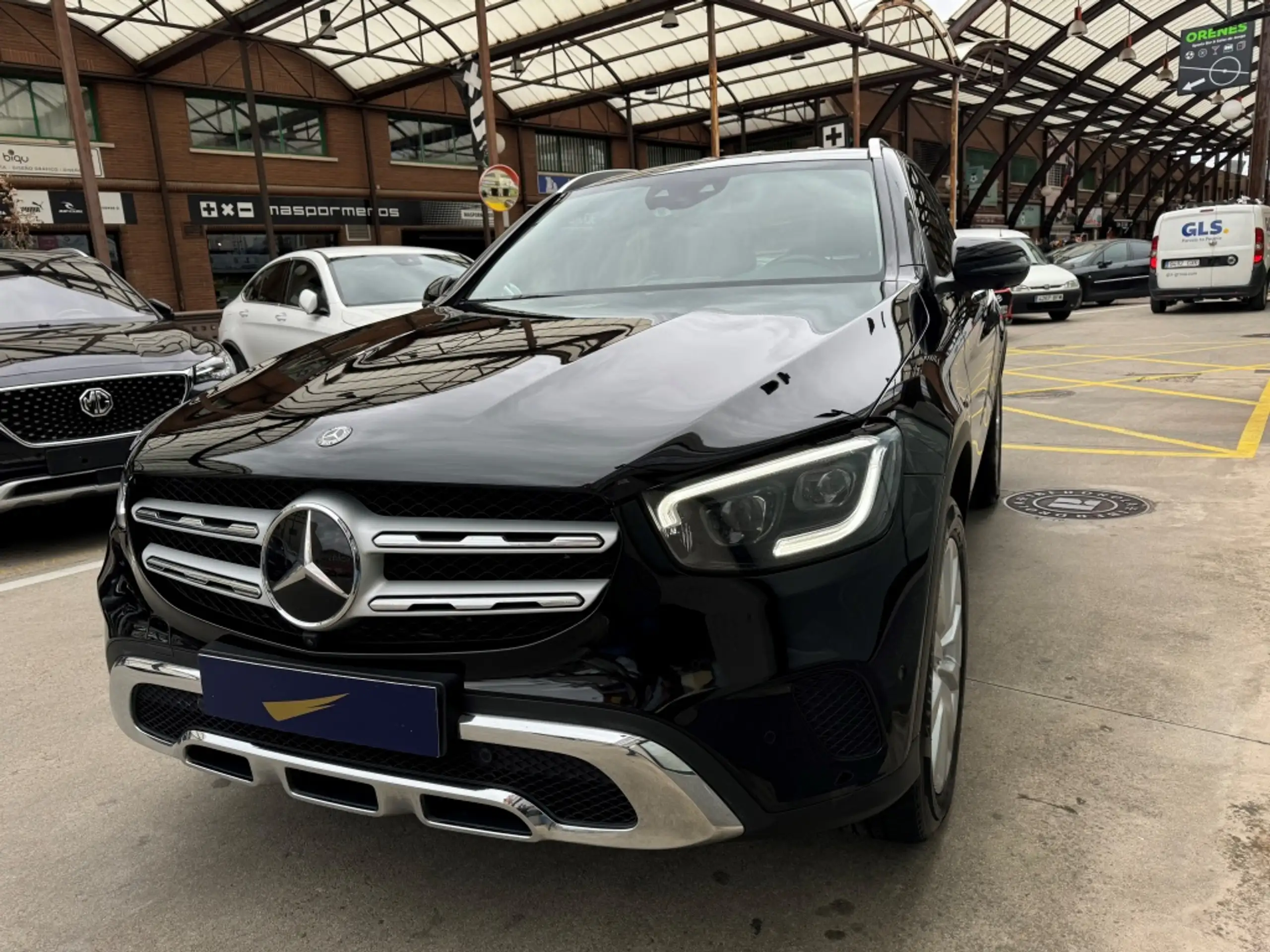 Mercedes-Benz - GLC 300