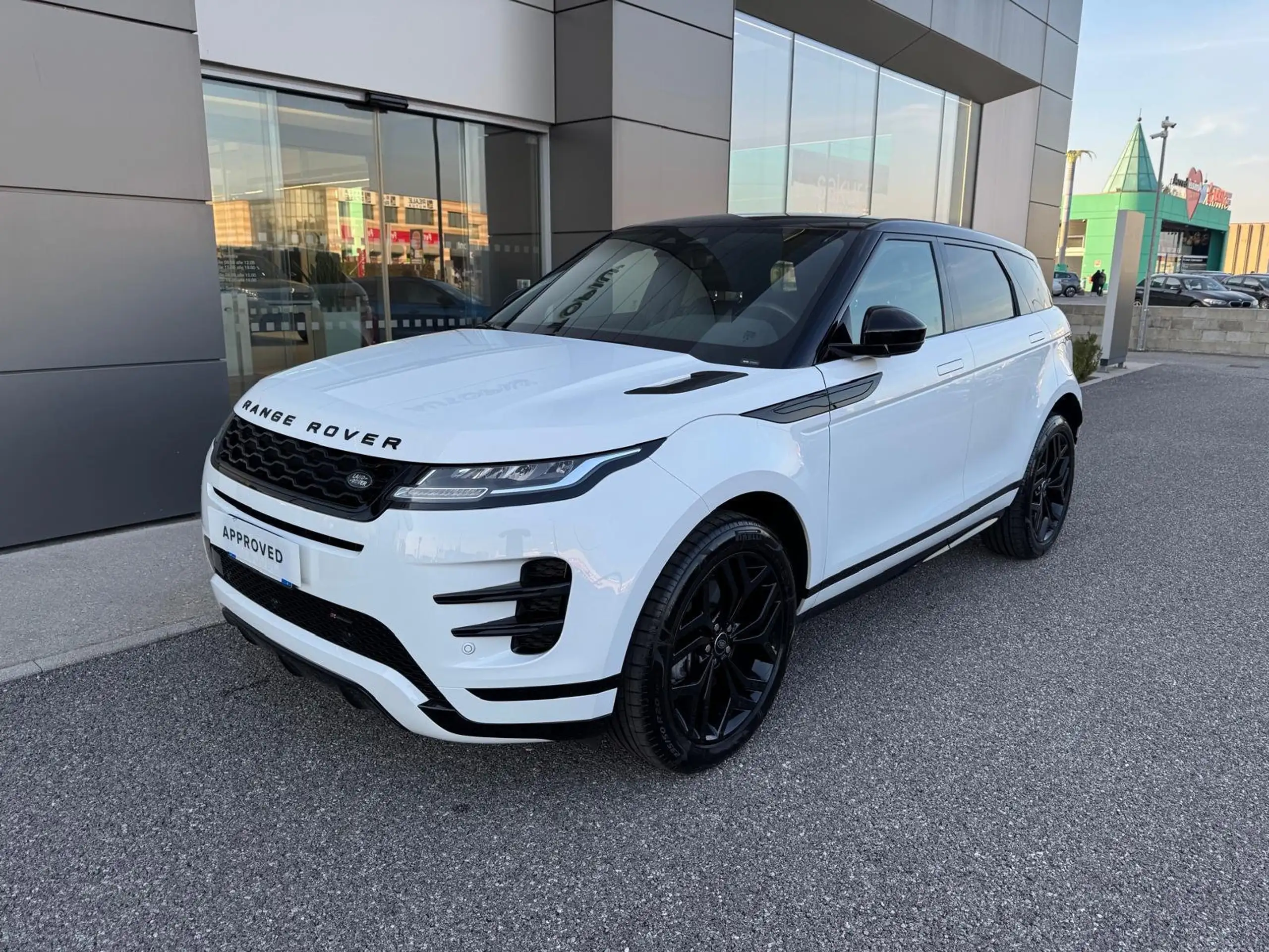 Land Rover - Range Rover Evoque