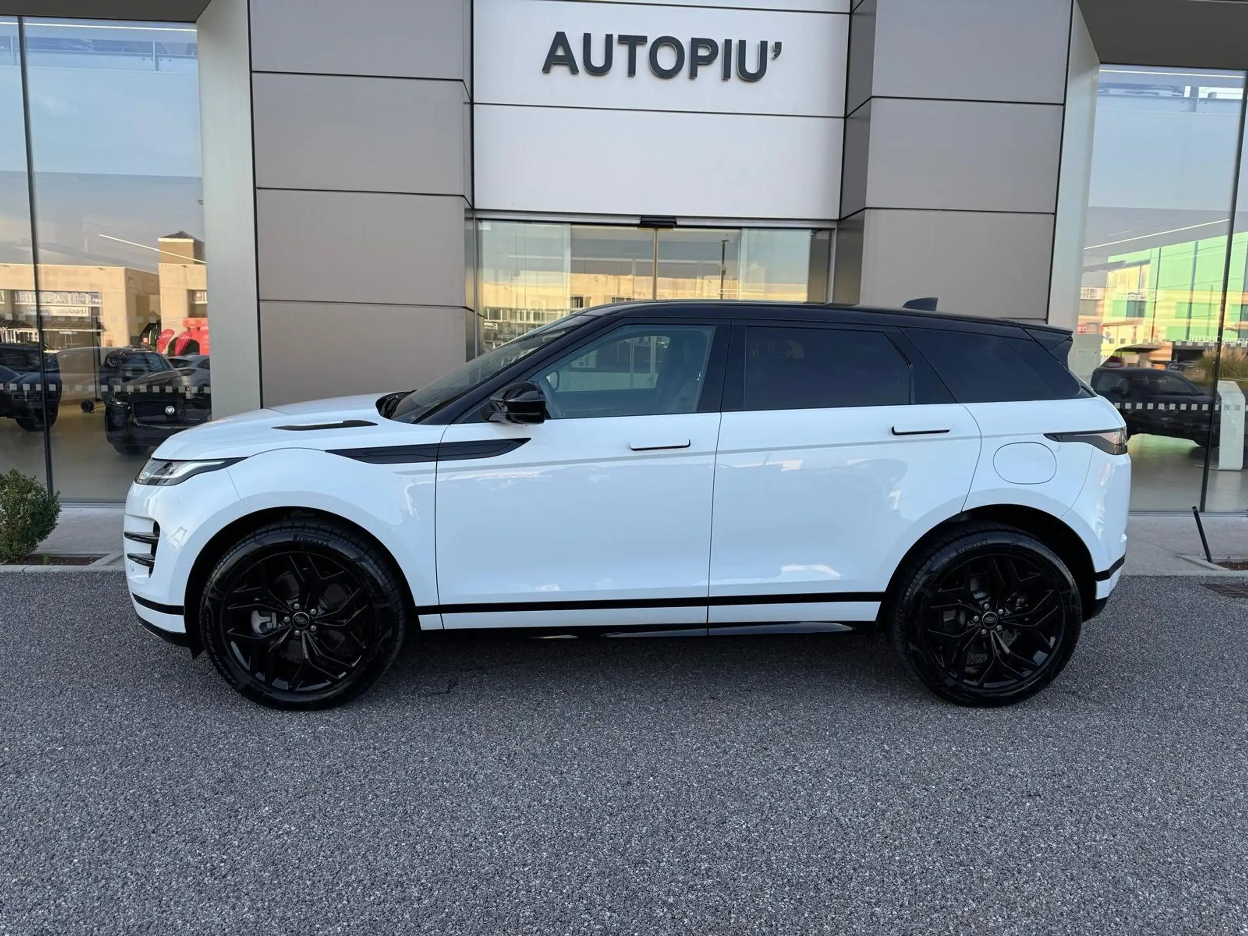 Land Rover - Range Rover Evoque