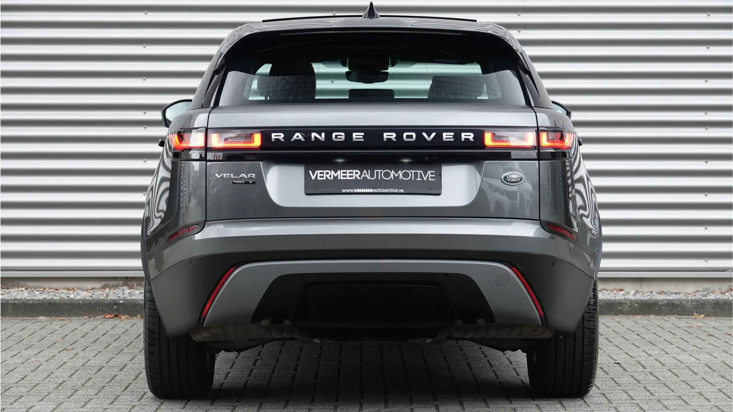 Land Rover - Range Rover Velar