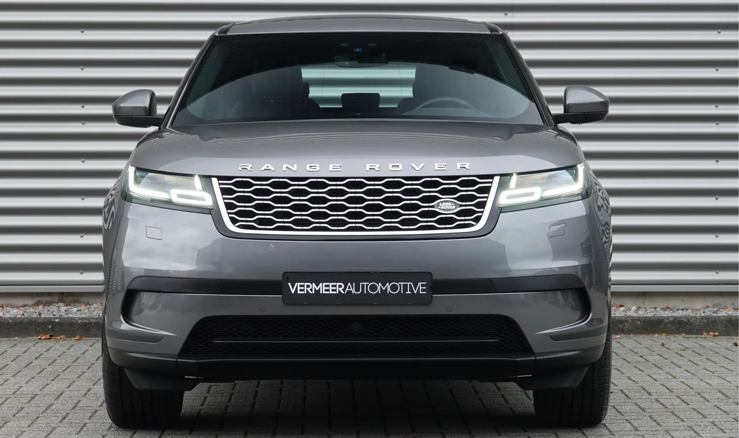 Land Rover - Range Rover Velar