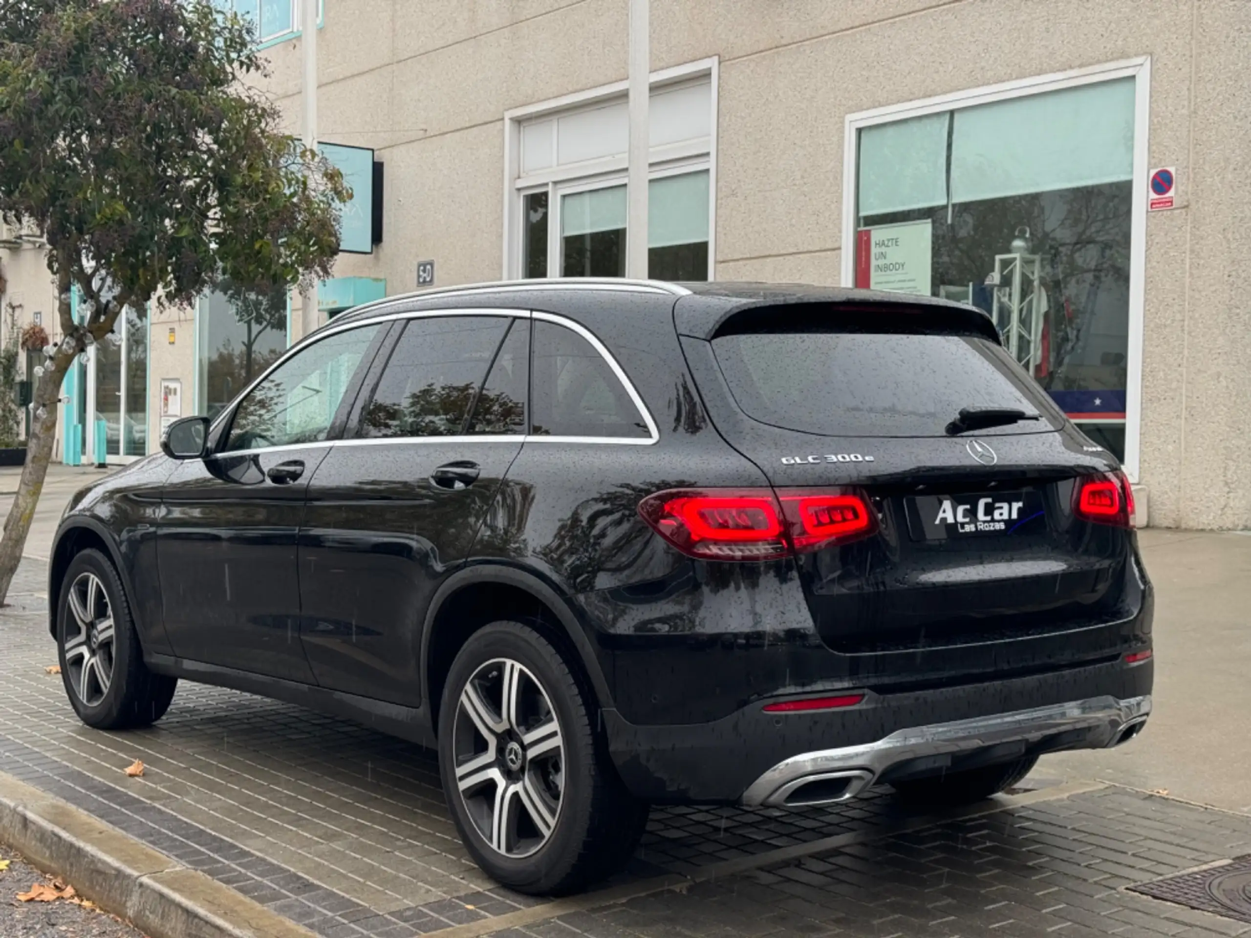 Mercedes-Benz - GLC 300