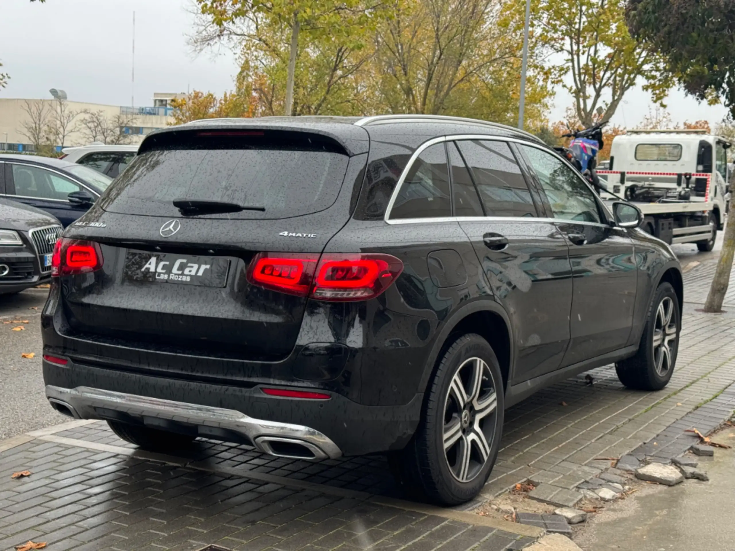 Mercedes-Benz - GLC 300