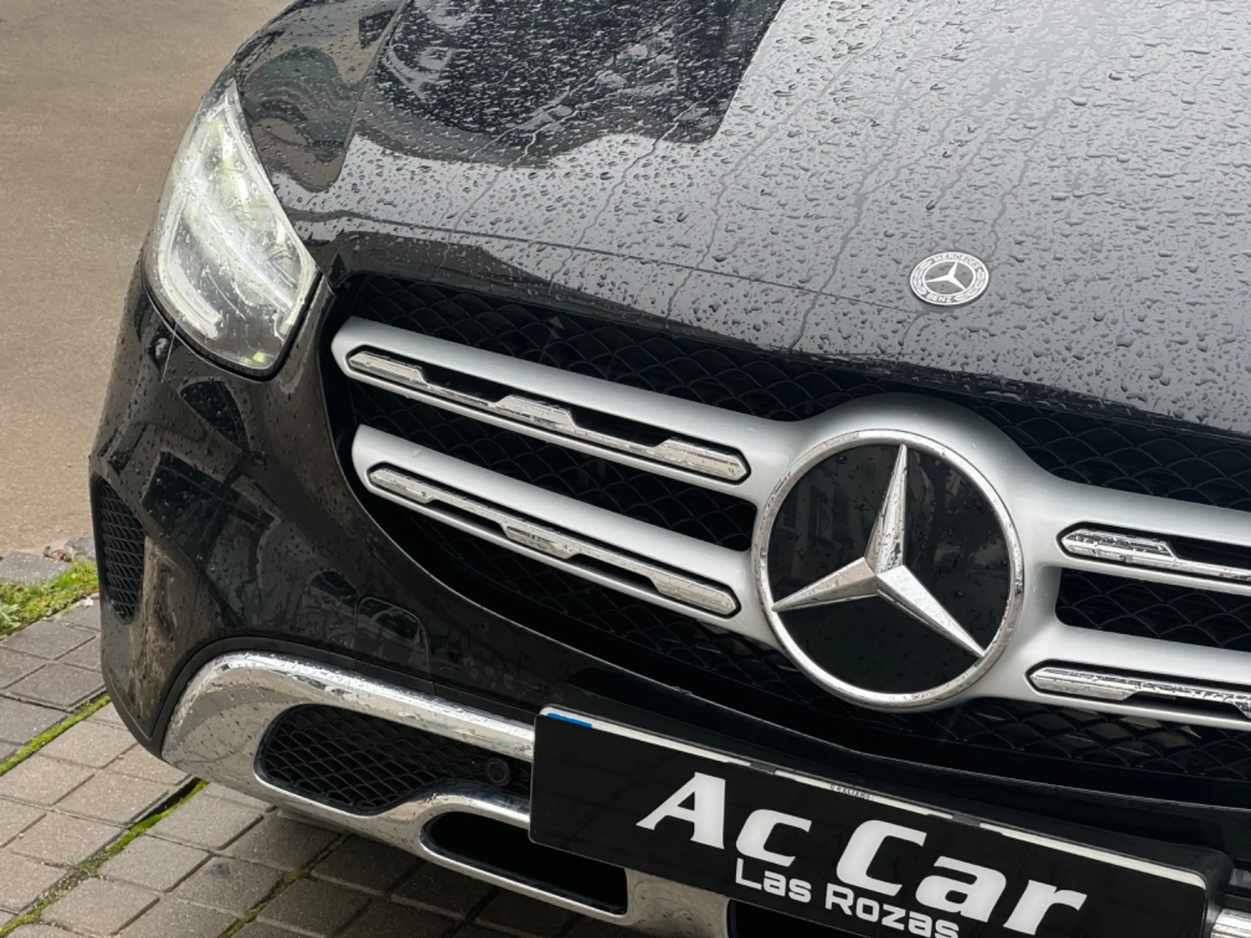 Mercedes-Benz - GLC 300