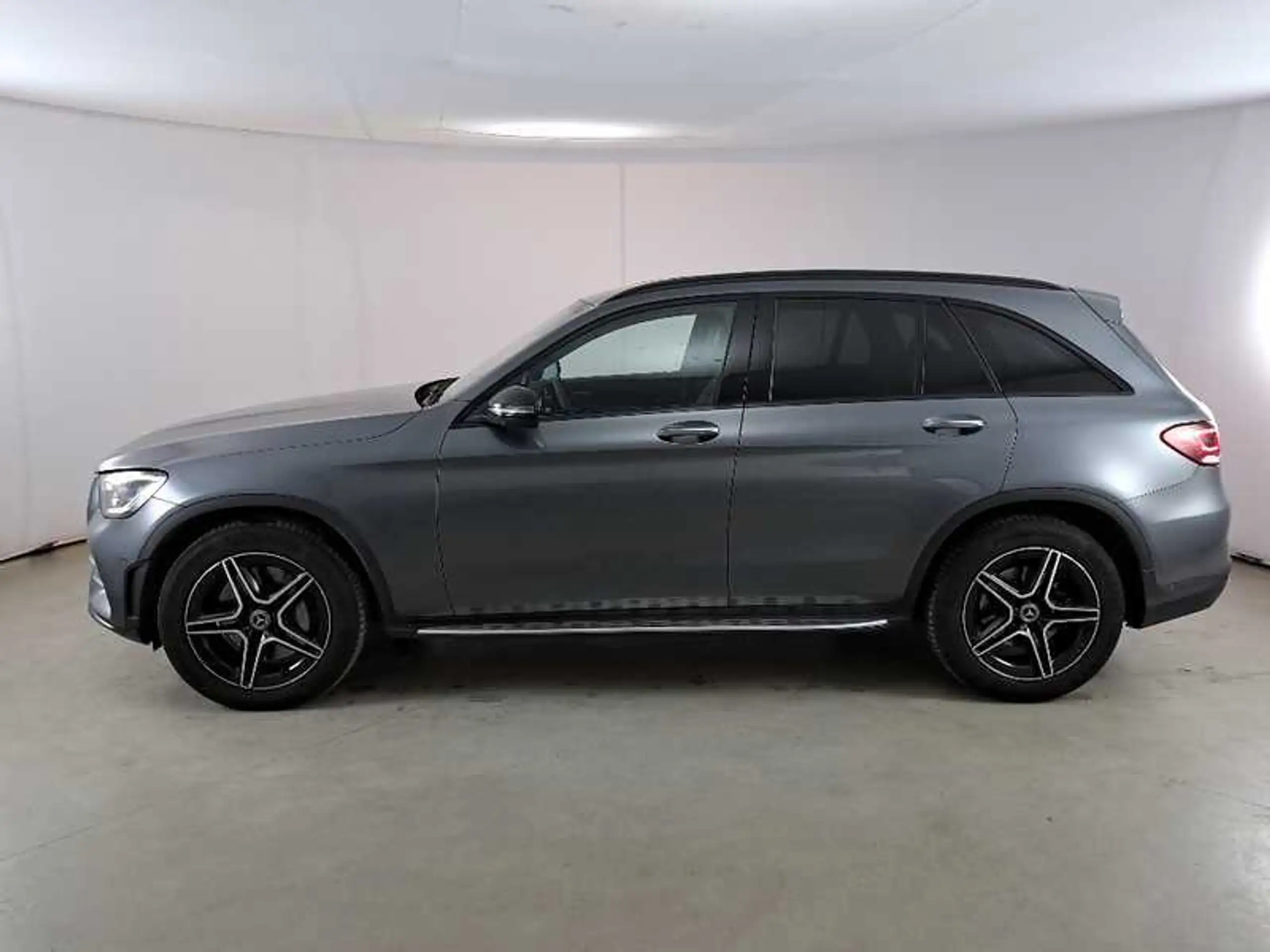 Mercedes-Benz - GLC 200