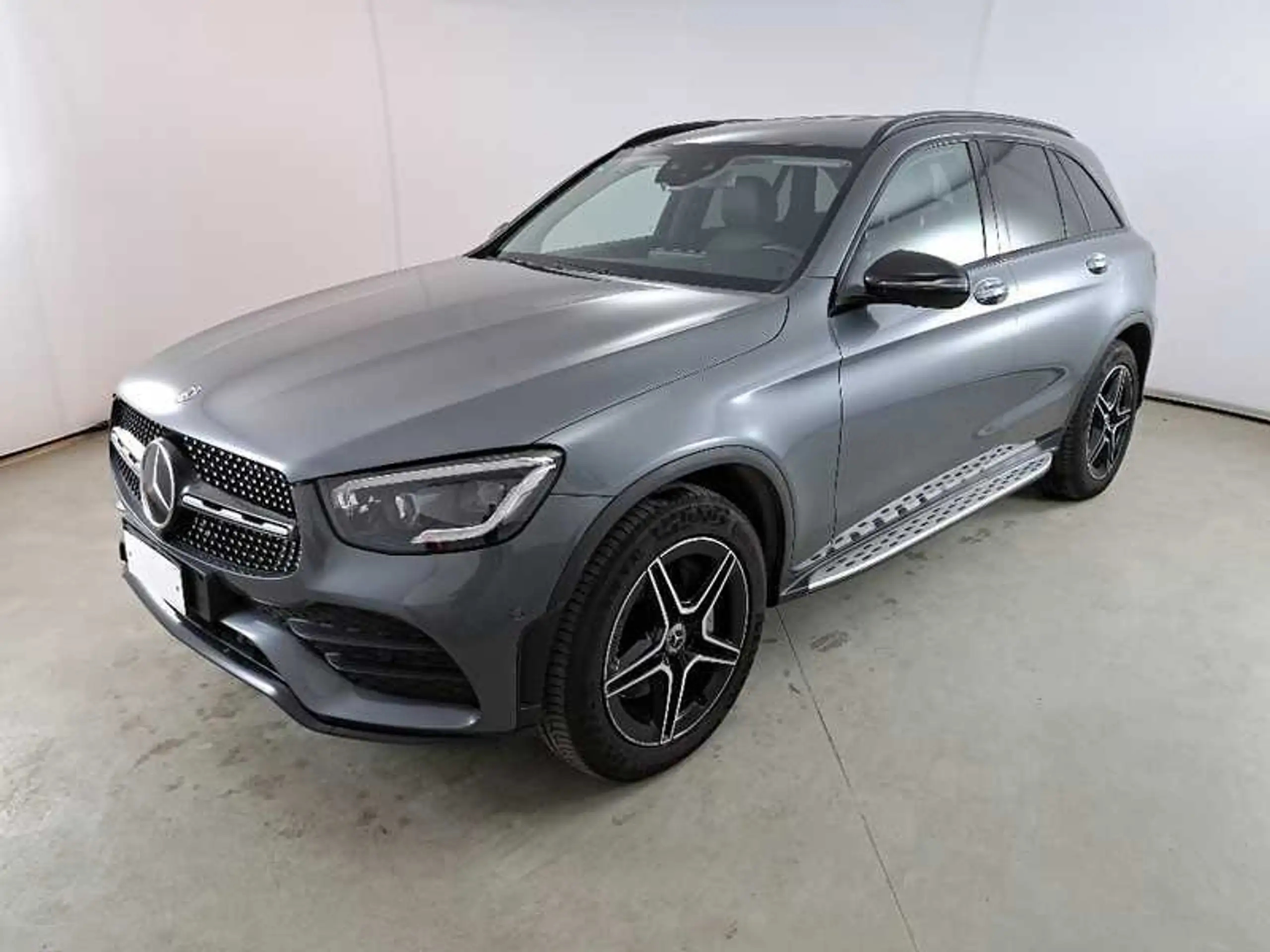 Mercedes-Benz - GLC 200