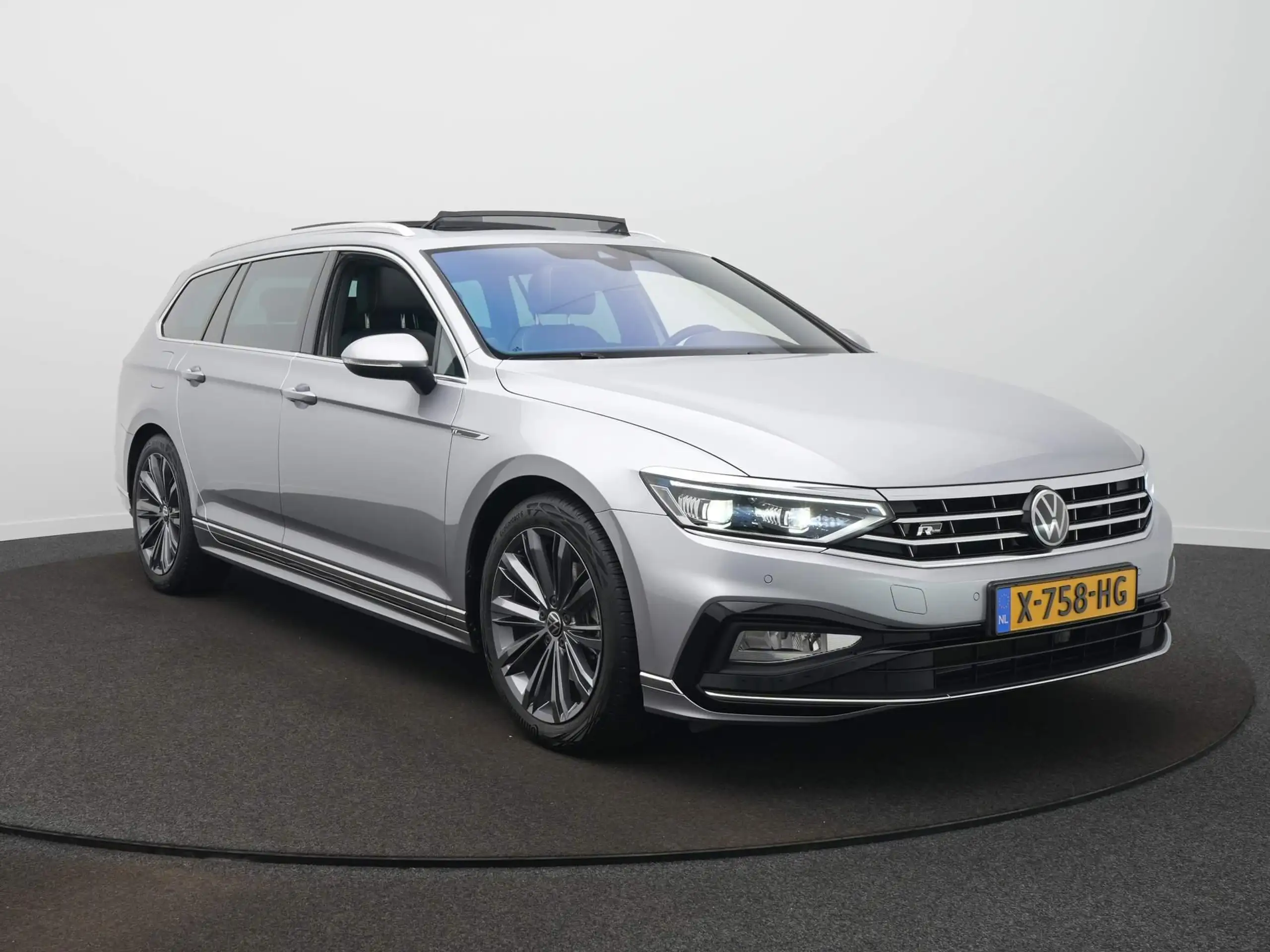 Volkswagen - Passat Variant