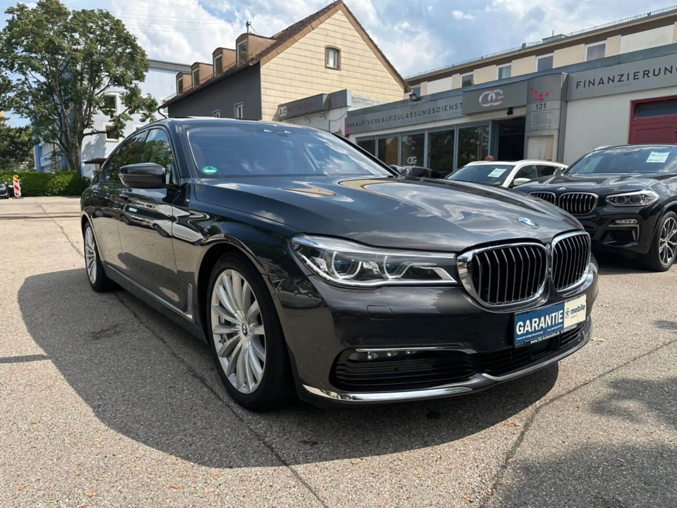 BMW - 750