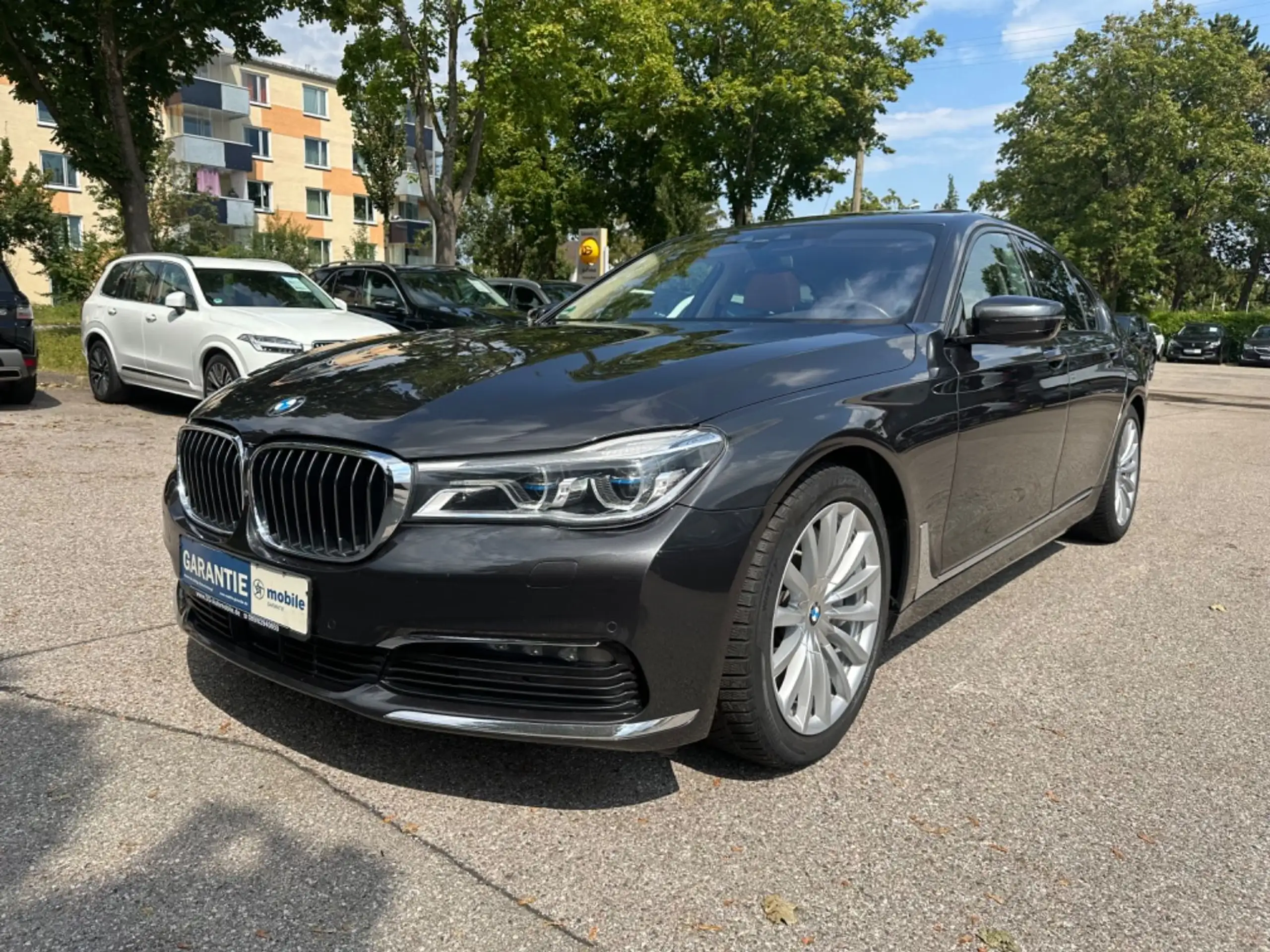 BMW 750 2019