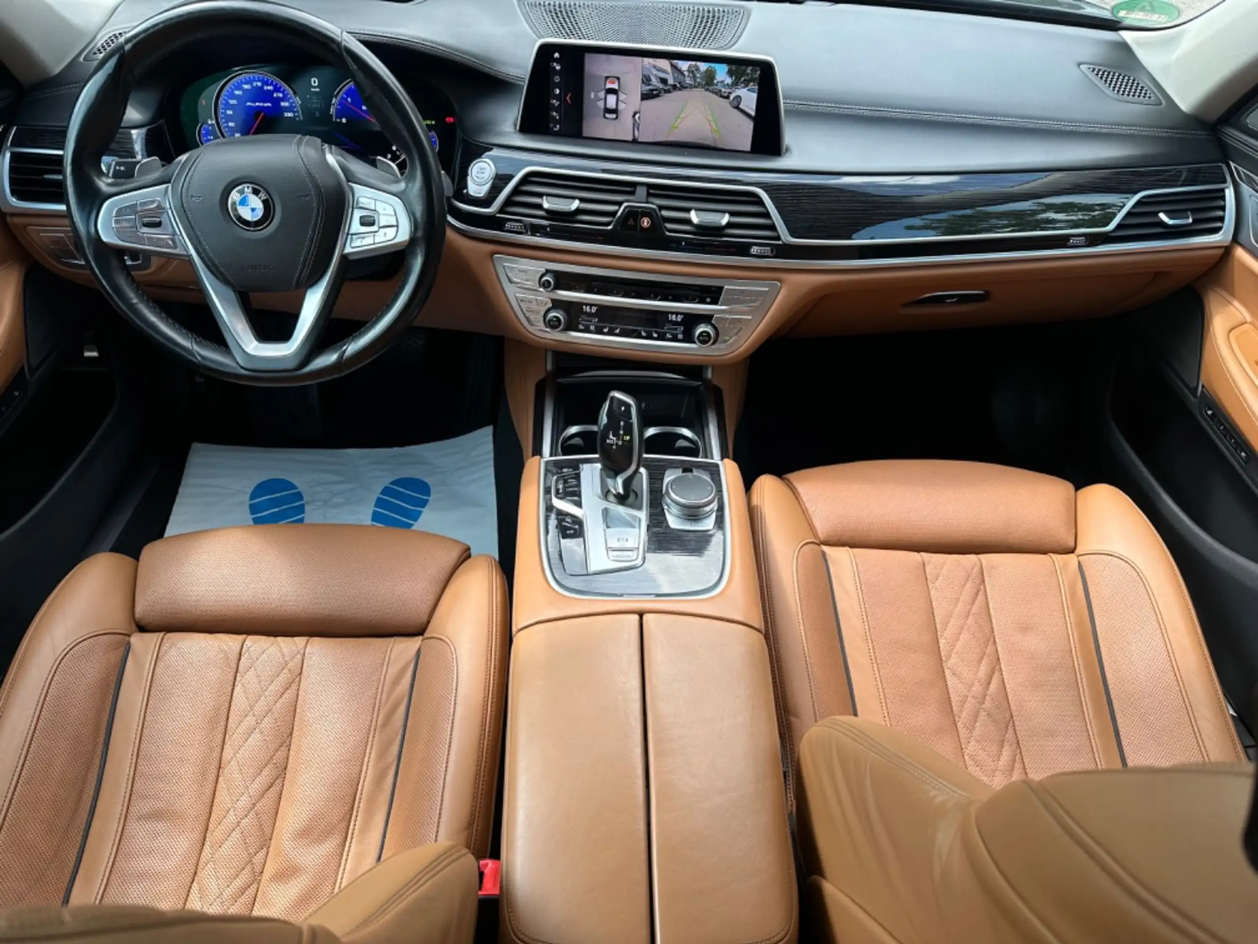 BMW - 750