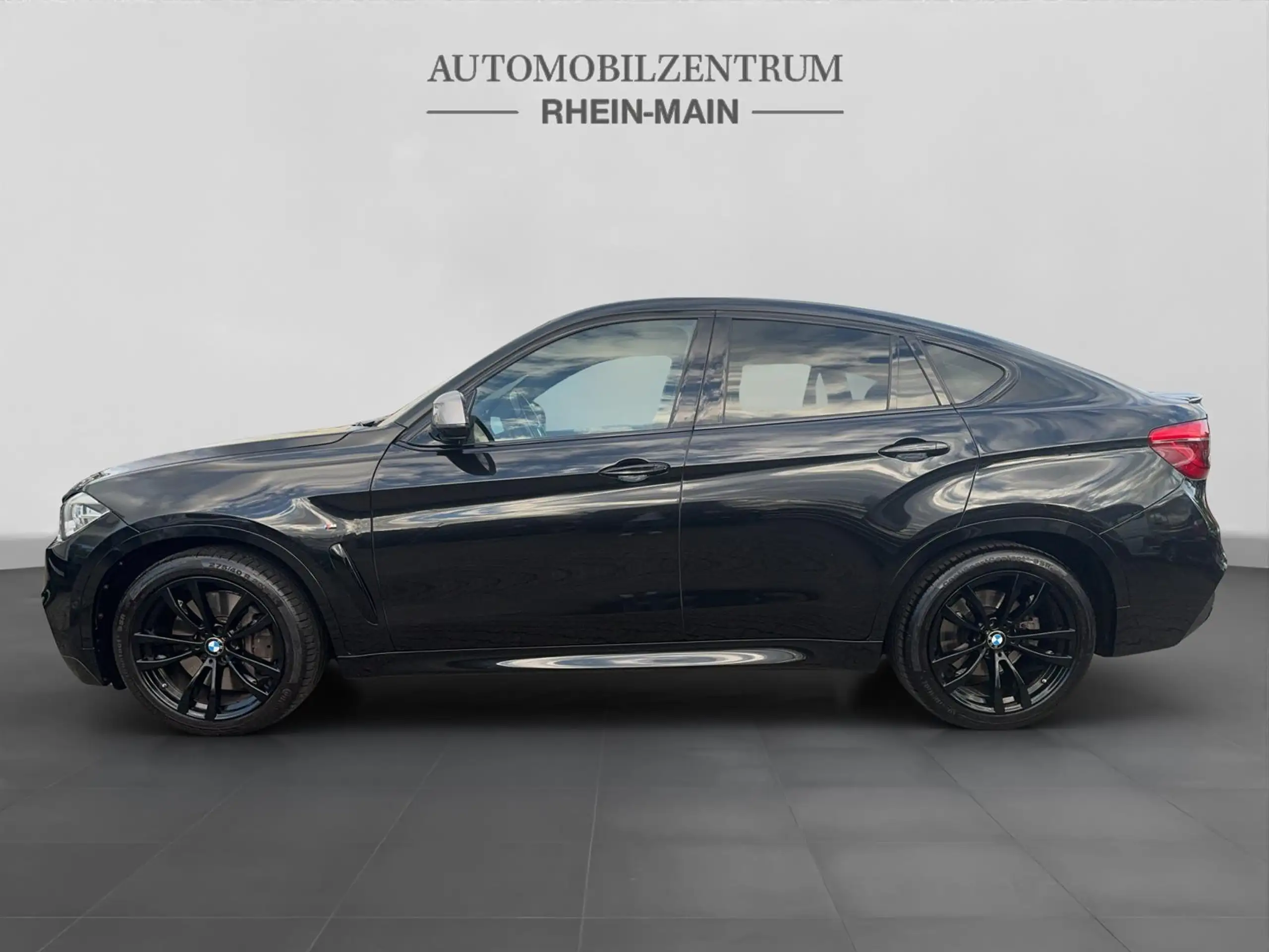 BMW - X6 M