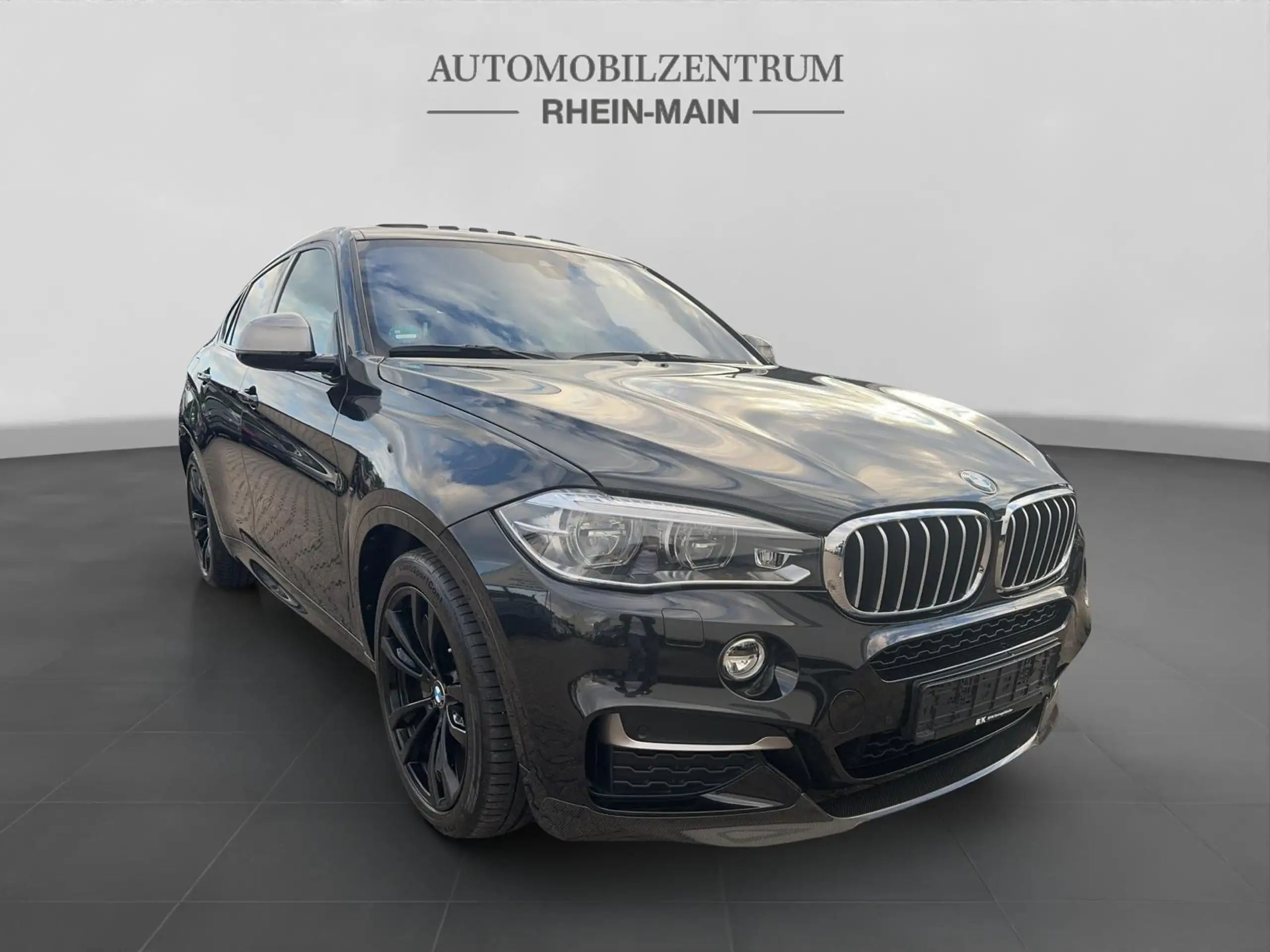 BMW - X6 M