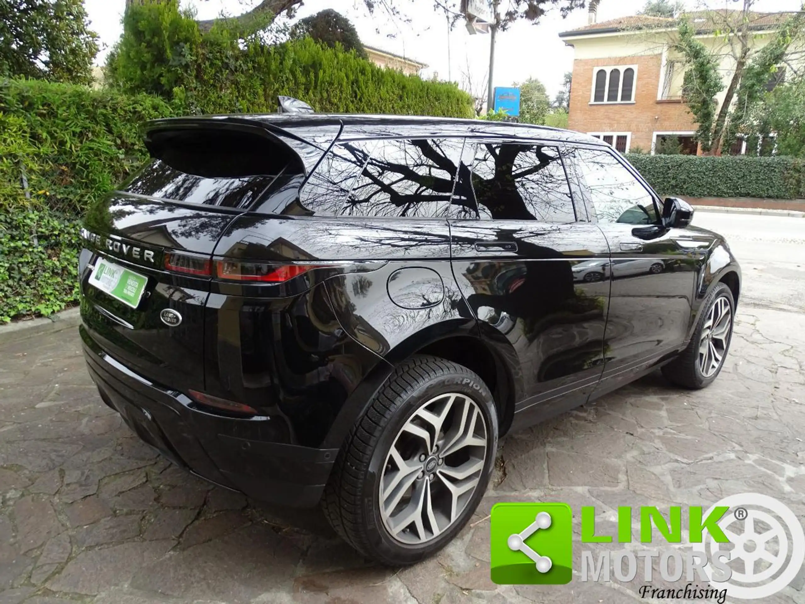 Land Rover - Range Rover Evoque