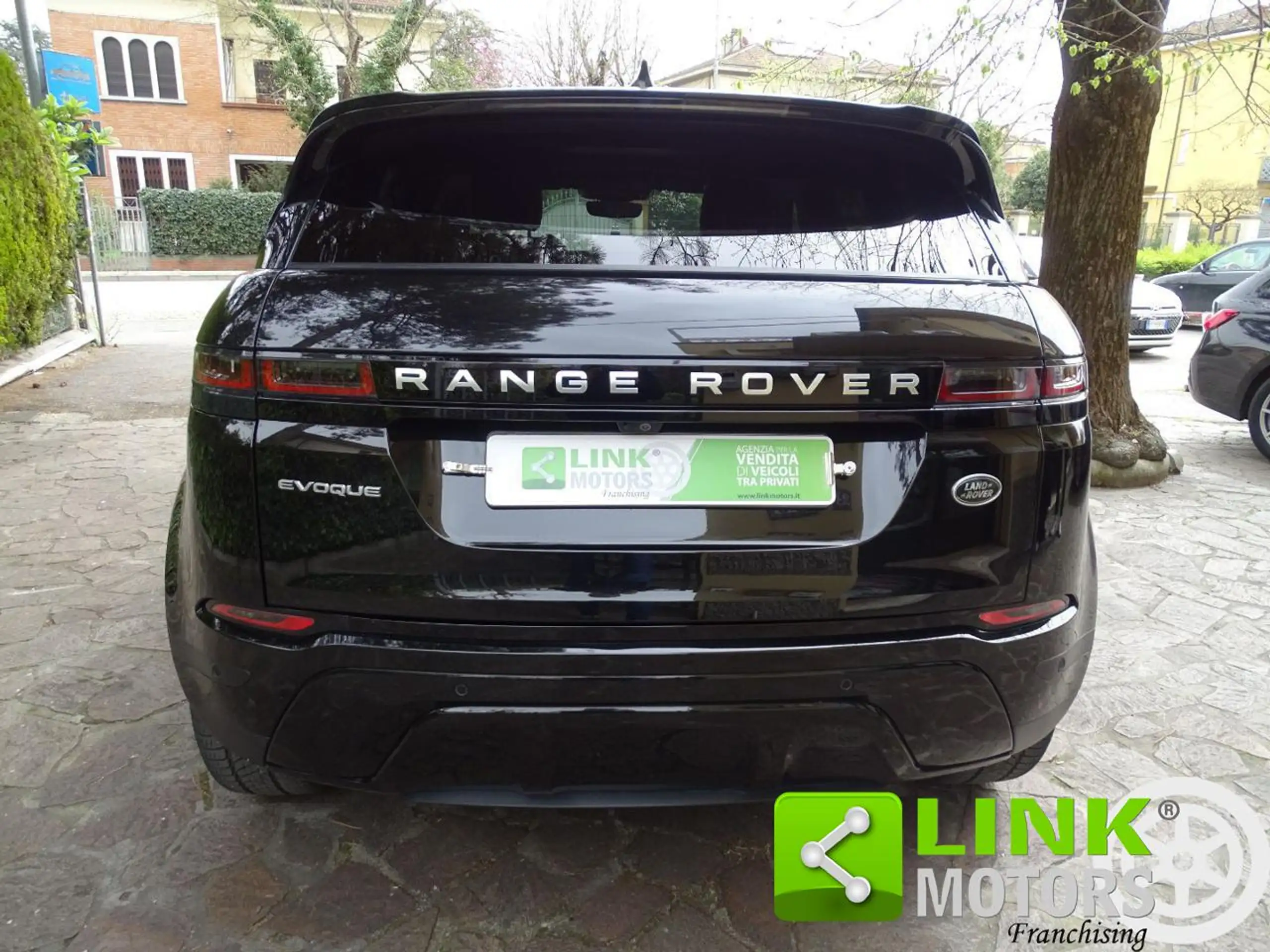 Land Rover - Range Rover Evoque