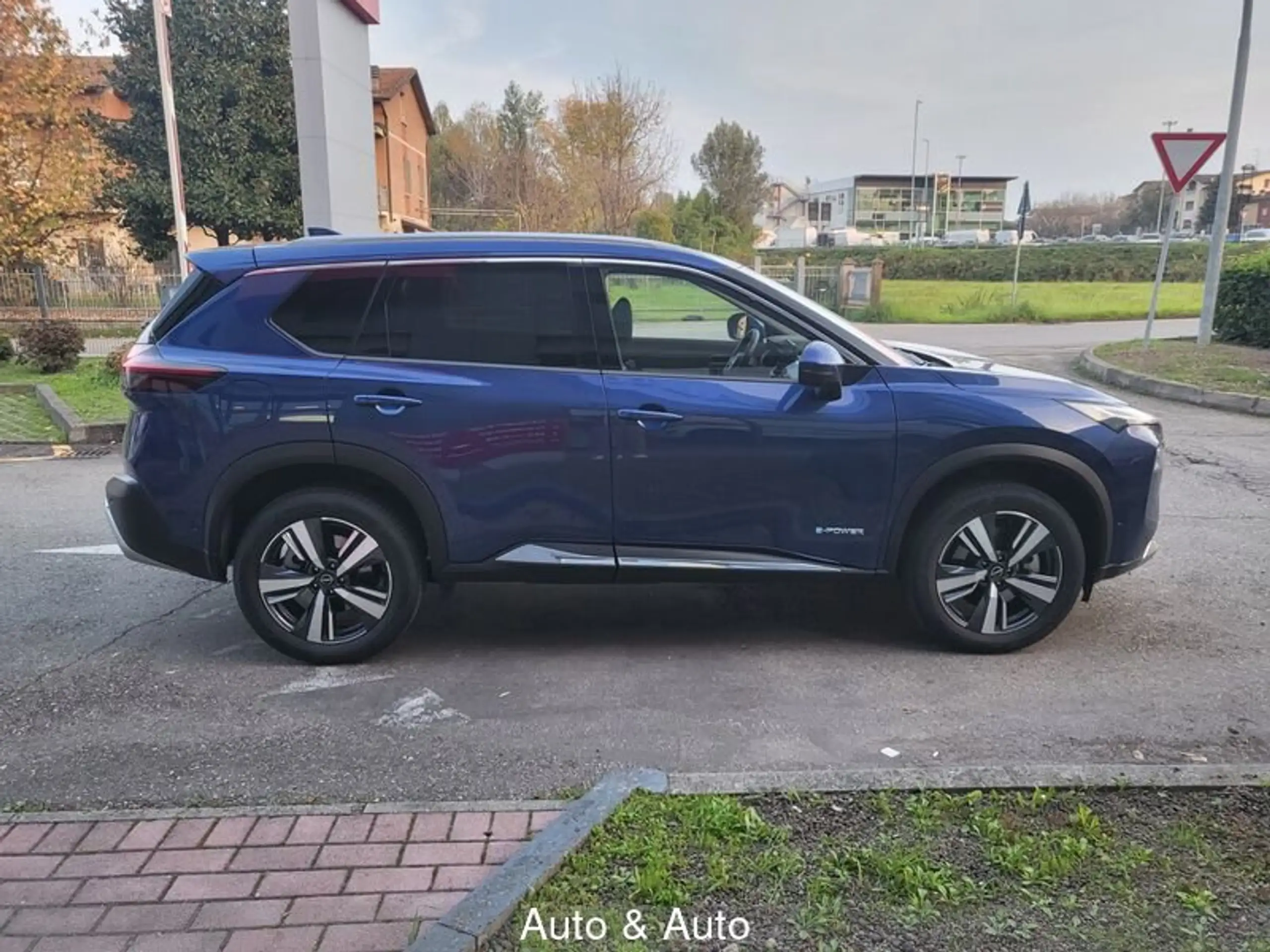 Nissan - X-Trail