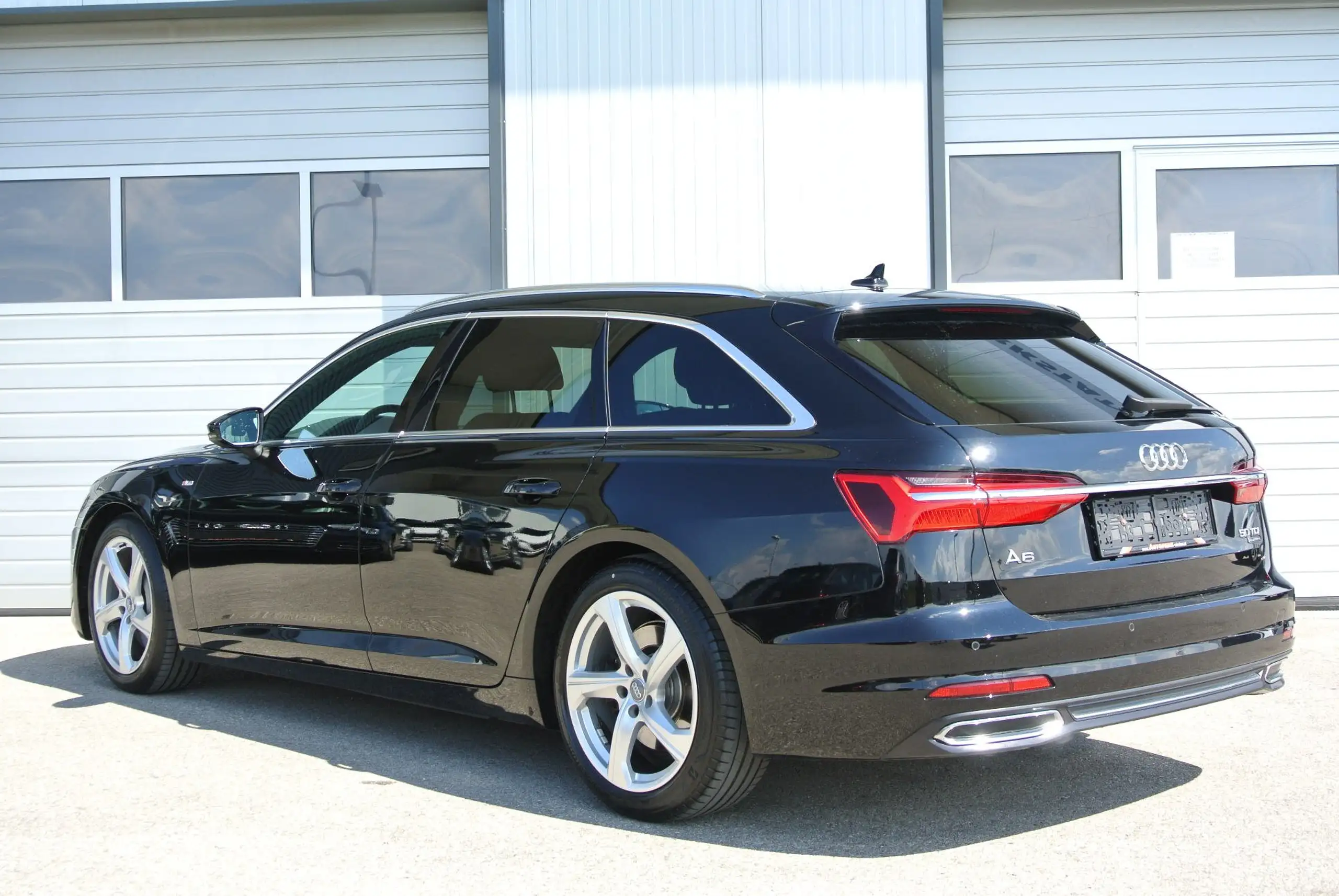 Audi - A6