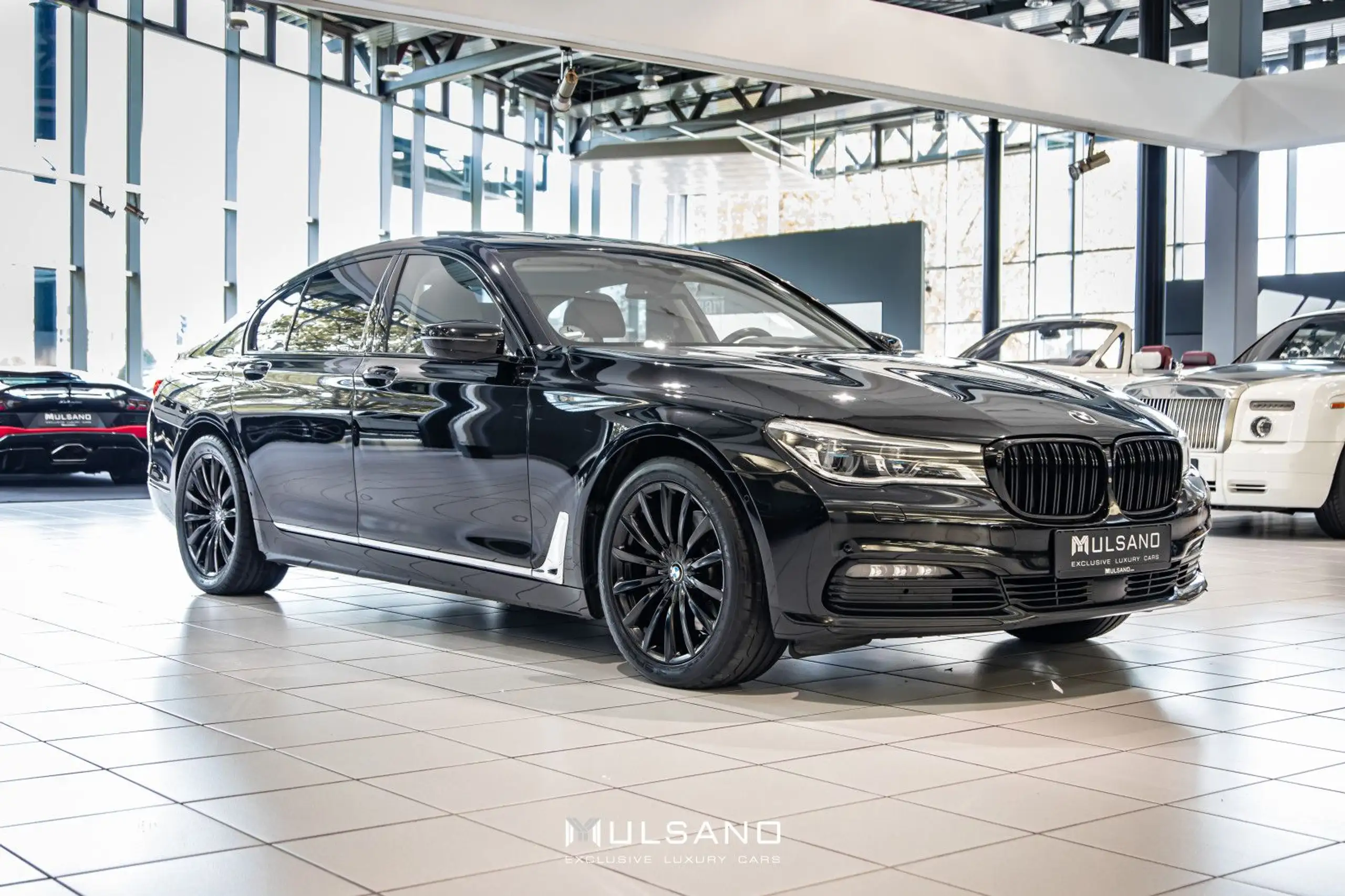 BMW - 740