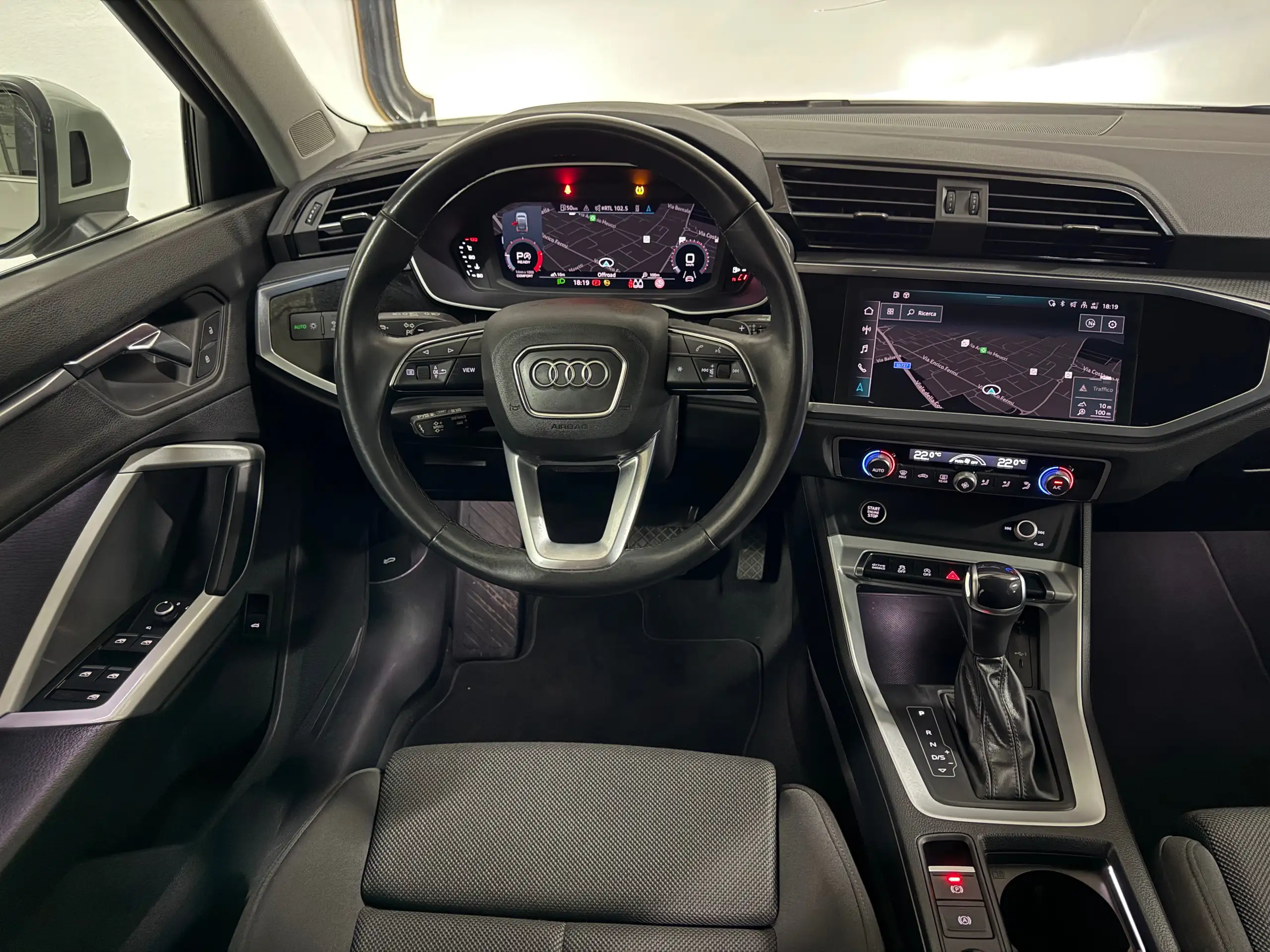 Audi - Q3