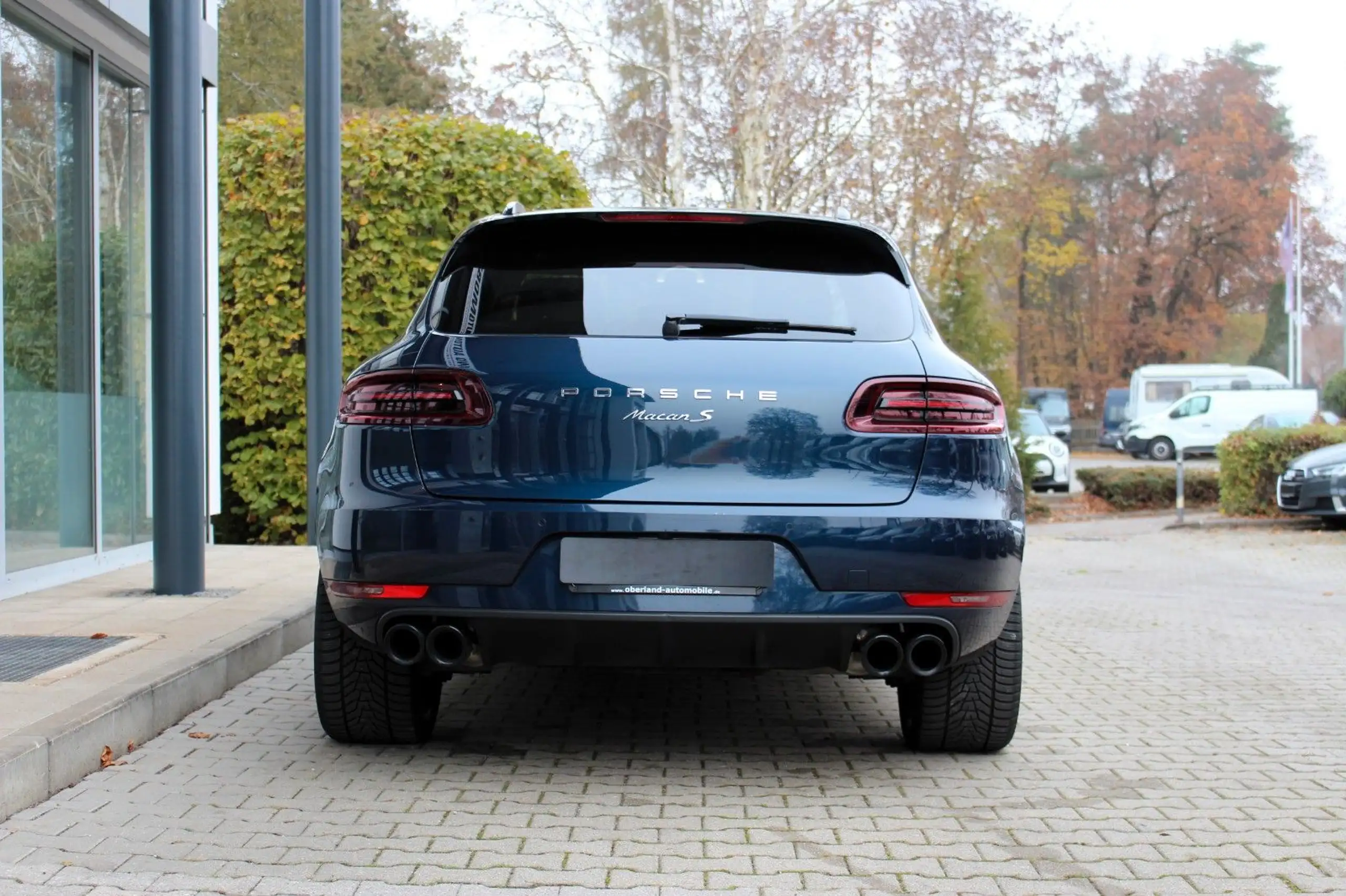 Porsche - Macan