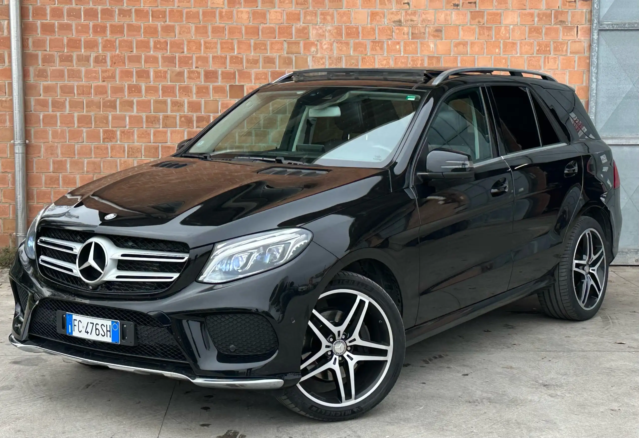 Mercedes-Benz - GLE 250