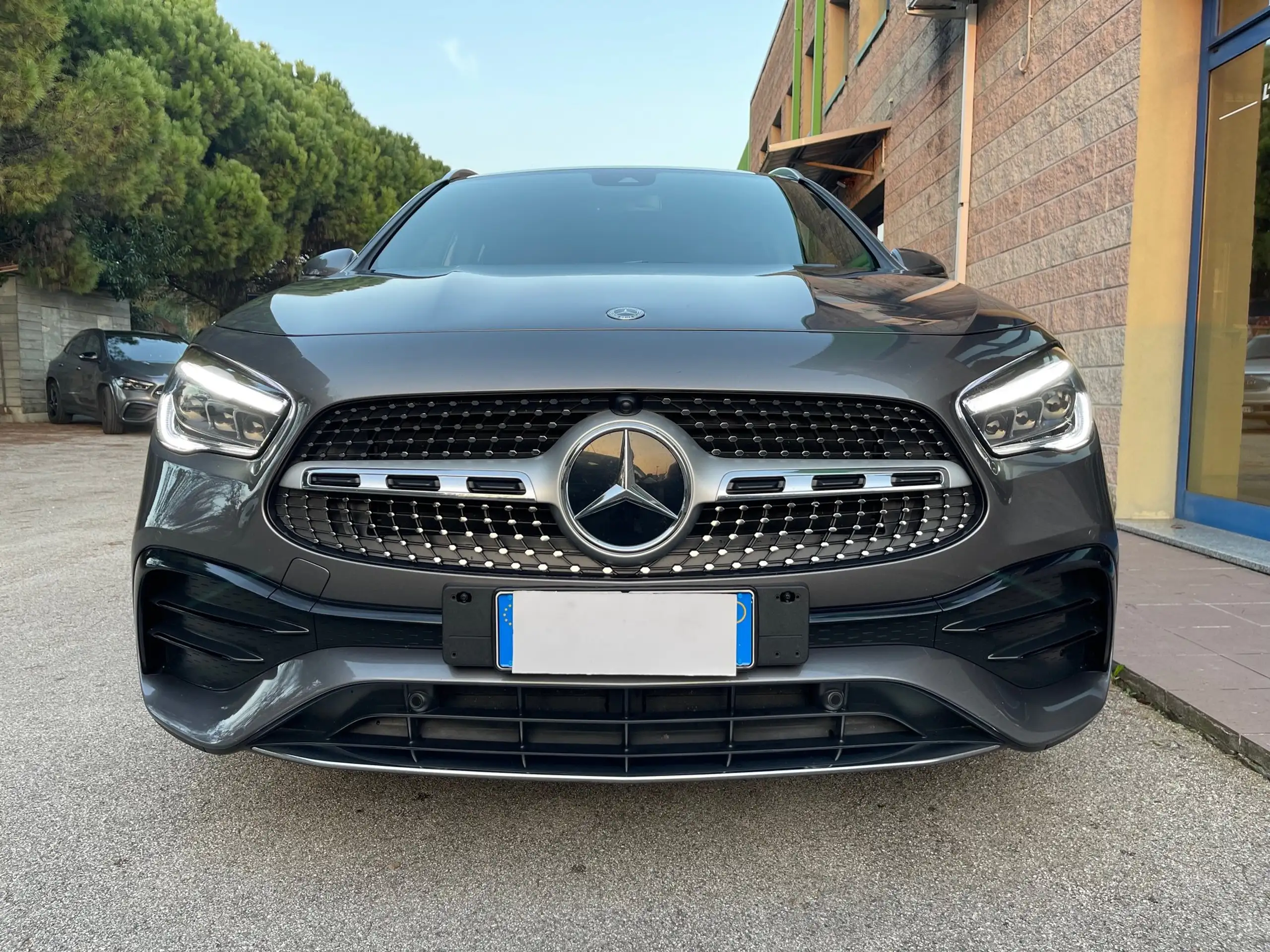 Mercedes-Benz - GLA 180