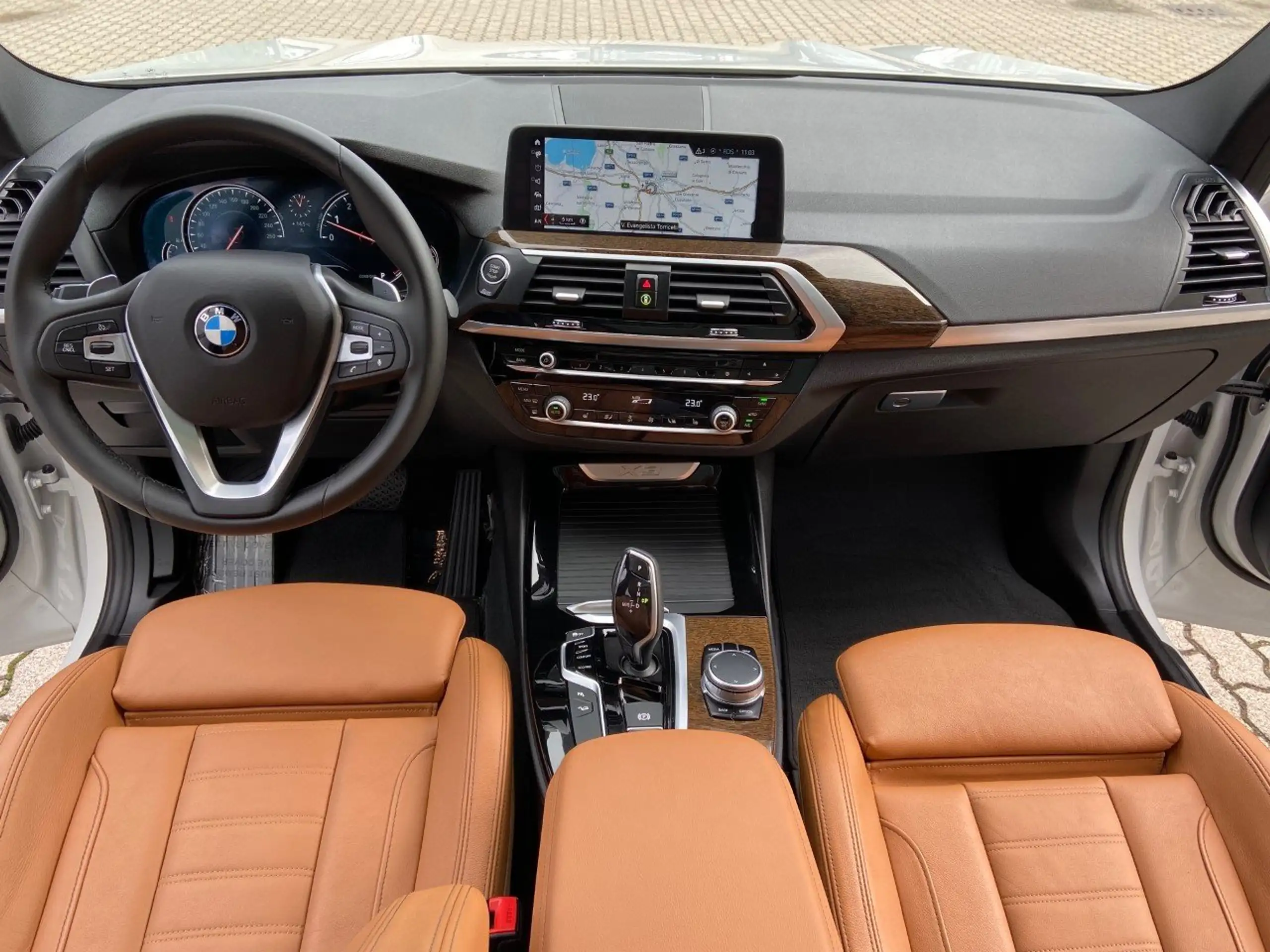 BMW - X3