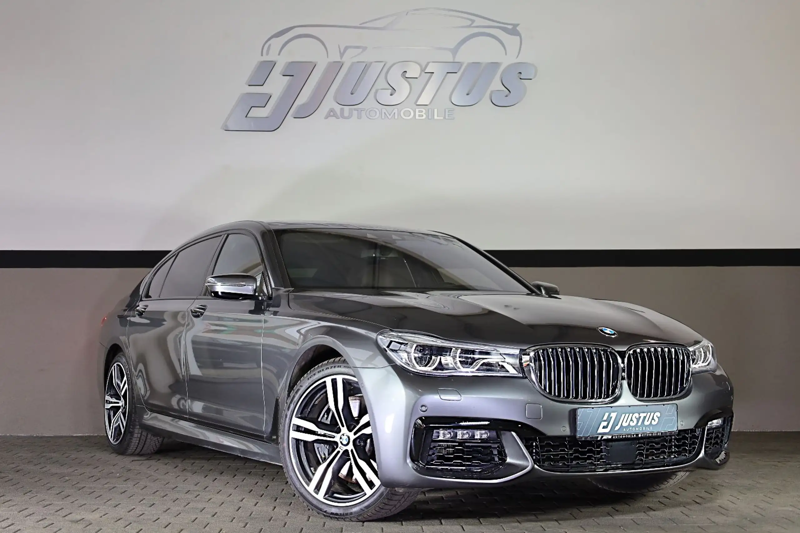 BMW 750 2016