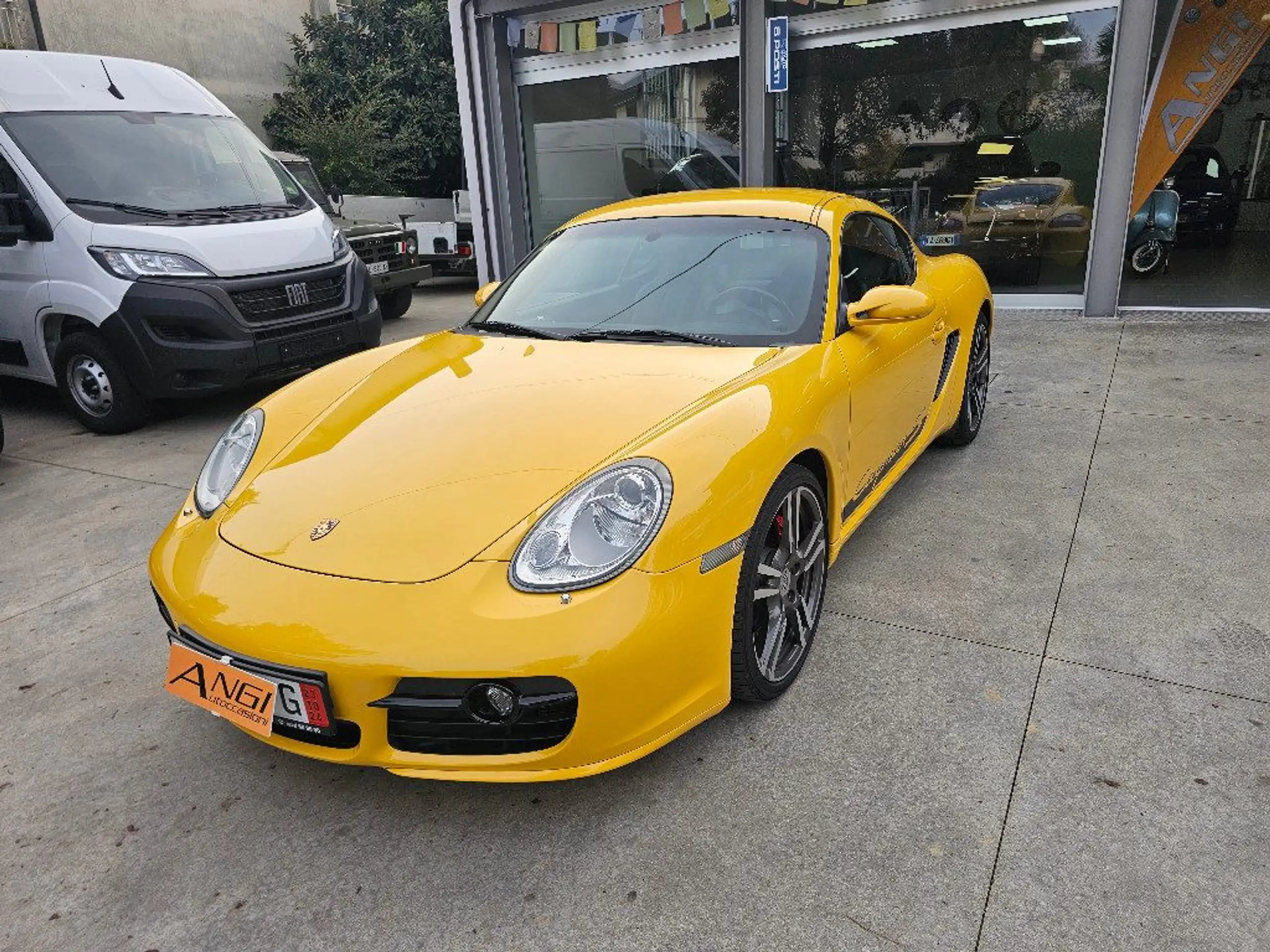 Porsche - Cayman