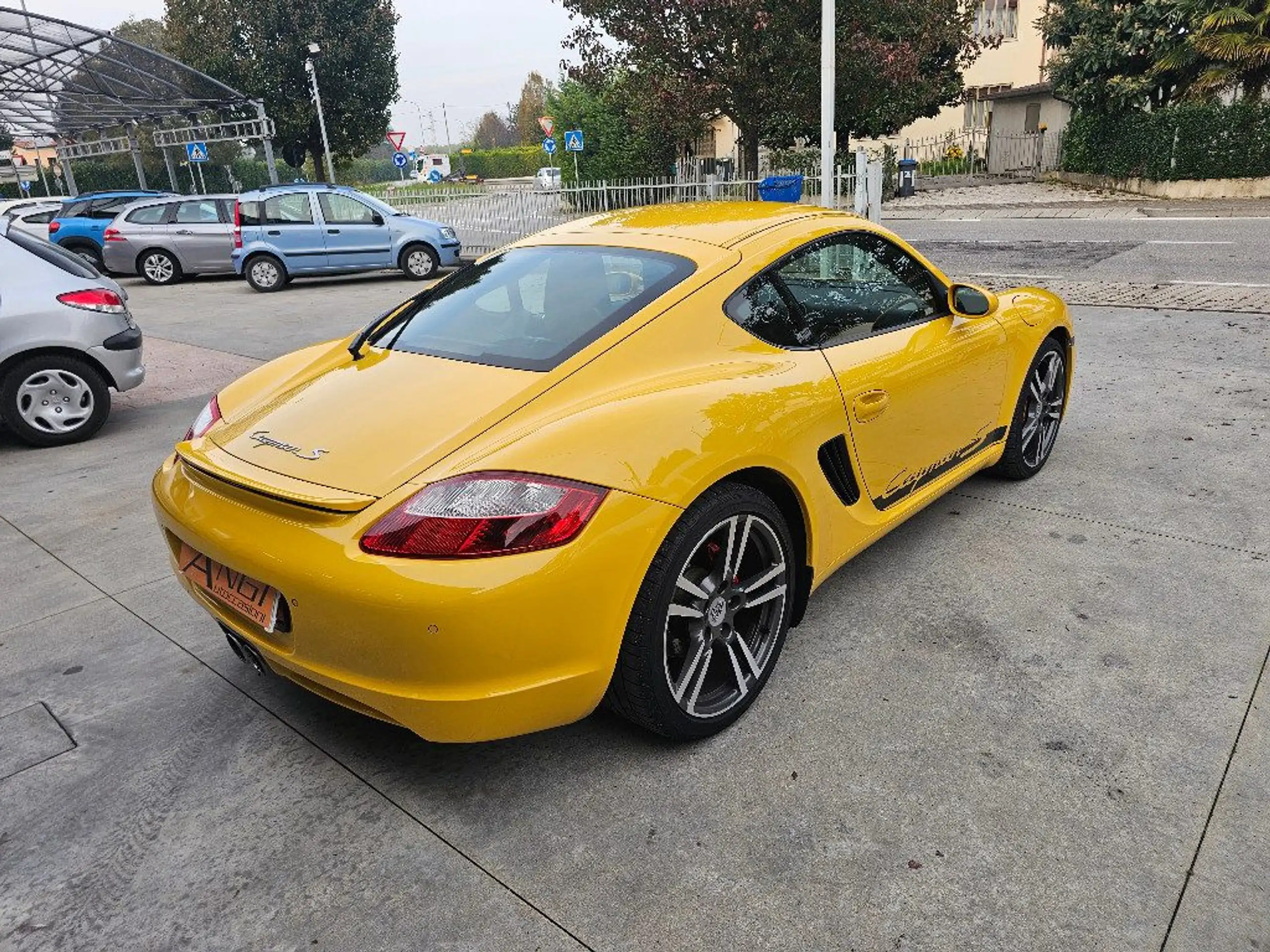 Porsche - Cayman