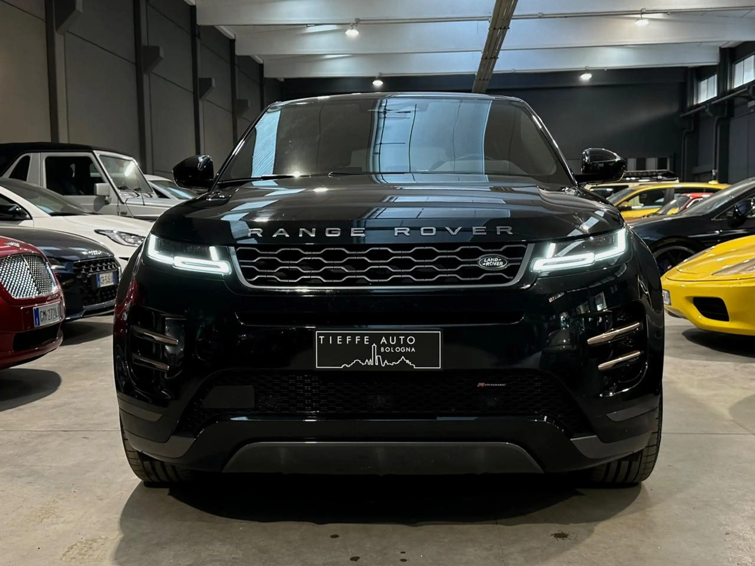 Land Rover - Range Rover Evoque