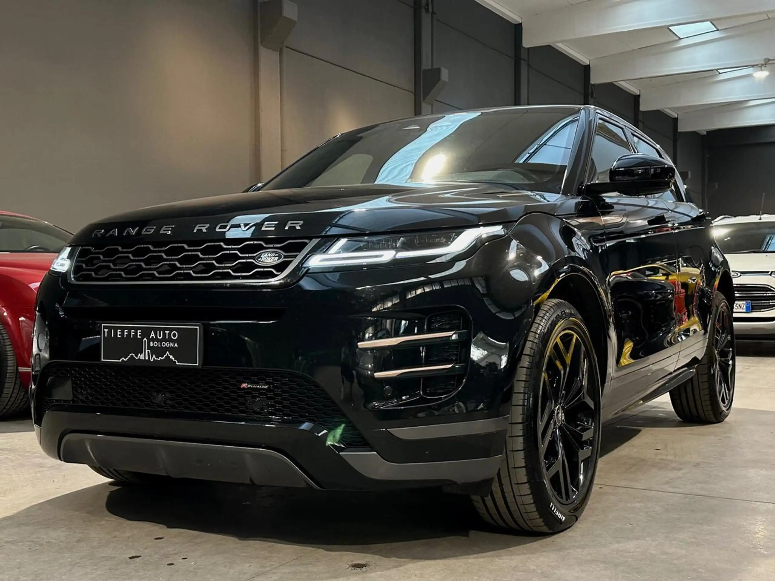 Land Rover - Range Rover Evoque