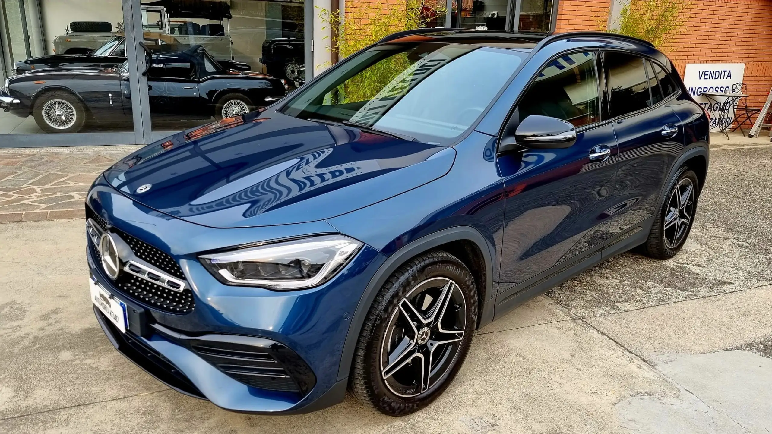 Mercedes-Benz - GLA 220