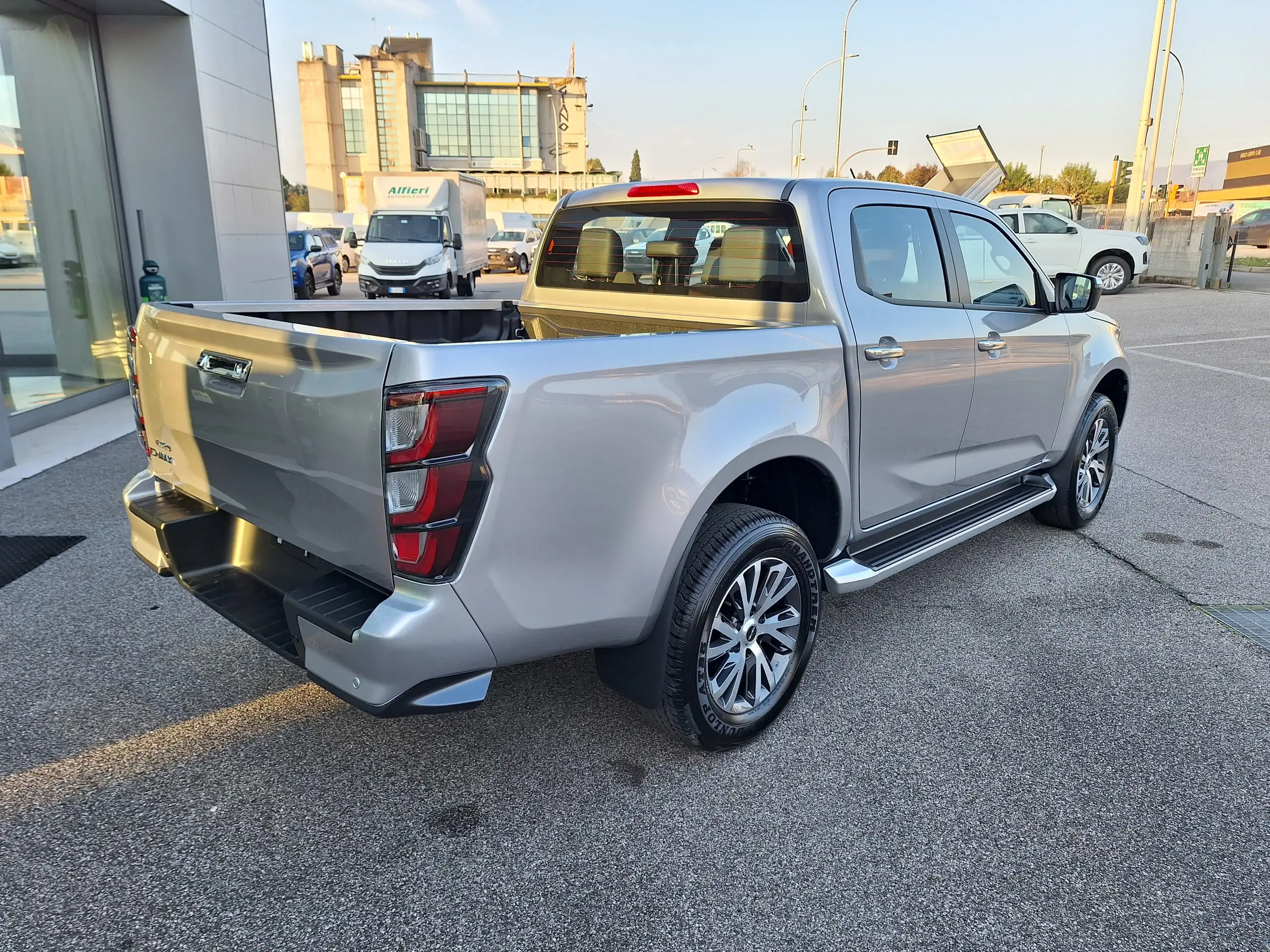 Isuzu - D-Max