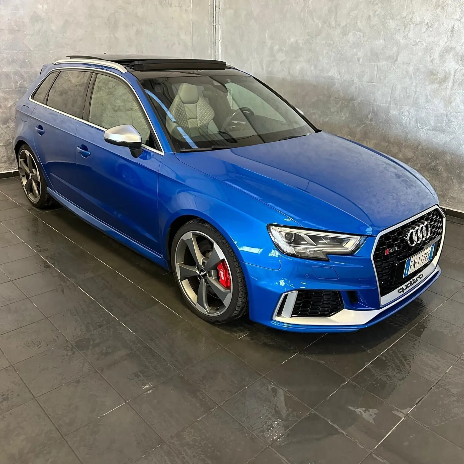 Audi - RS3