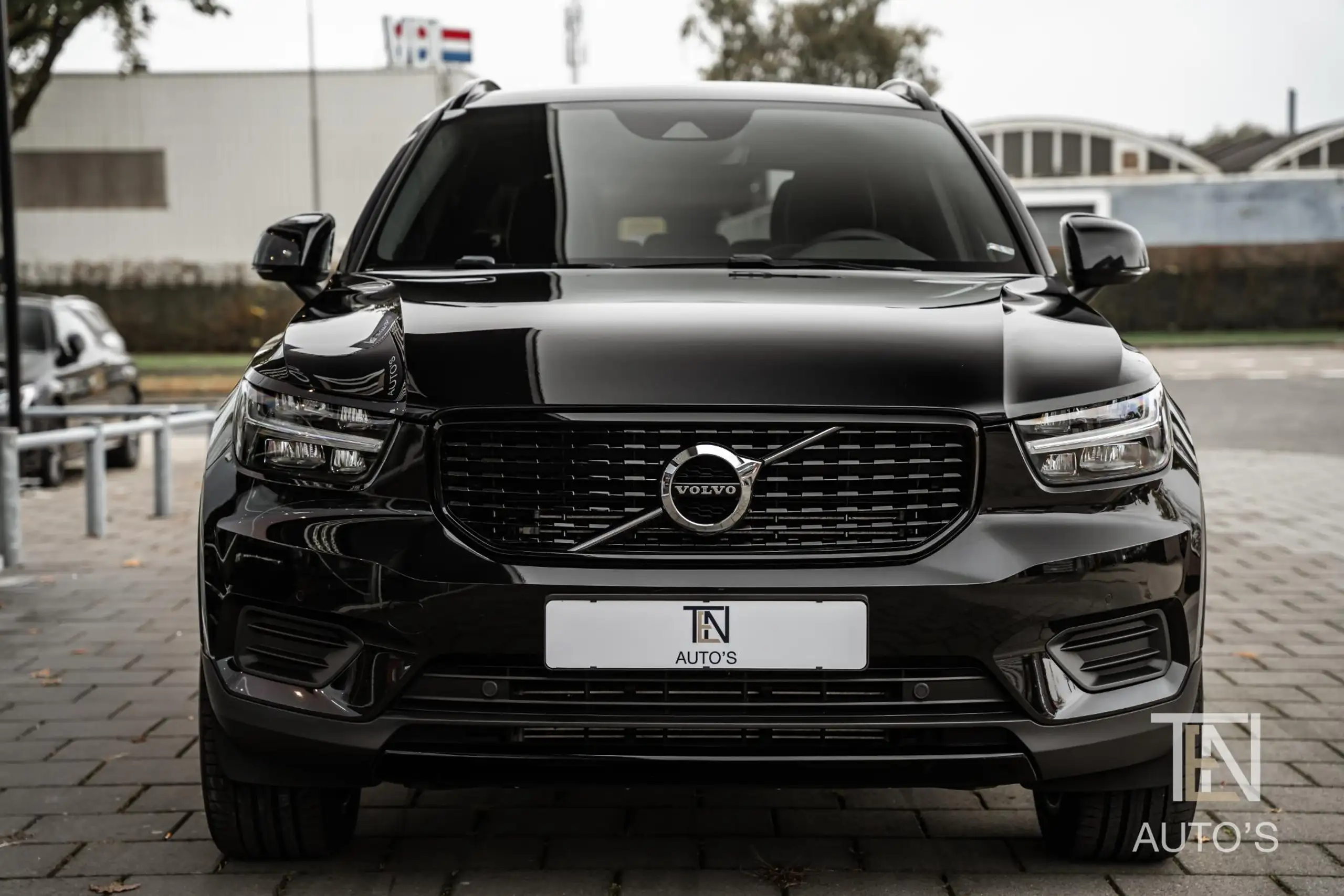 Volvo - XC40