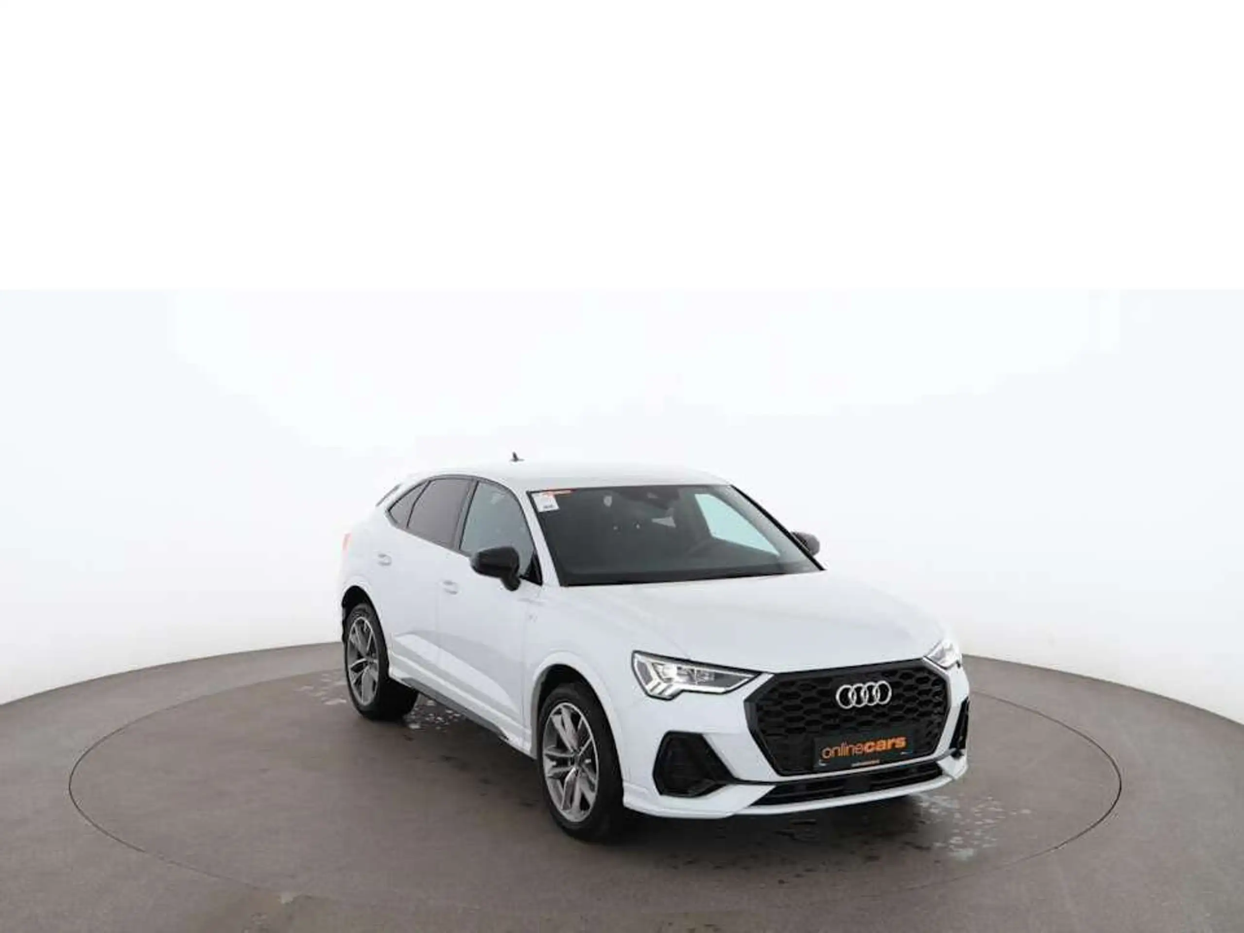 Audi - Q3