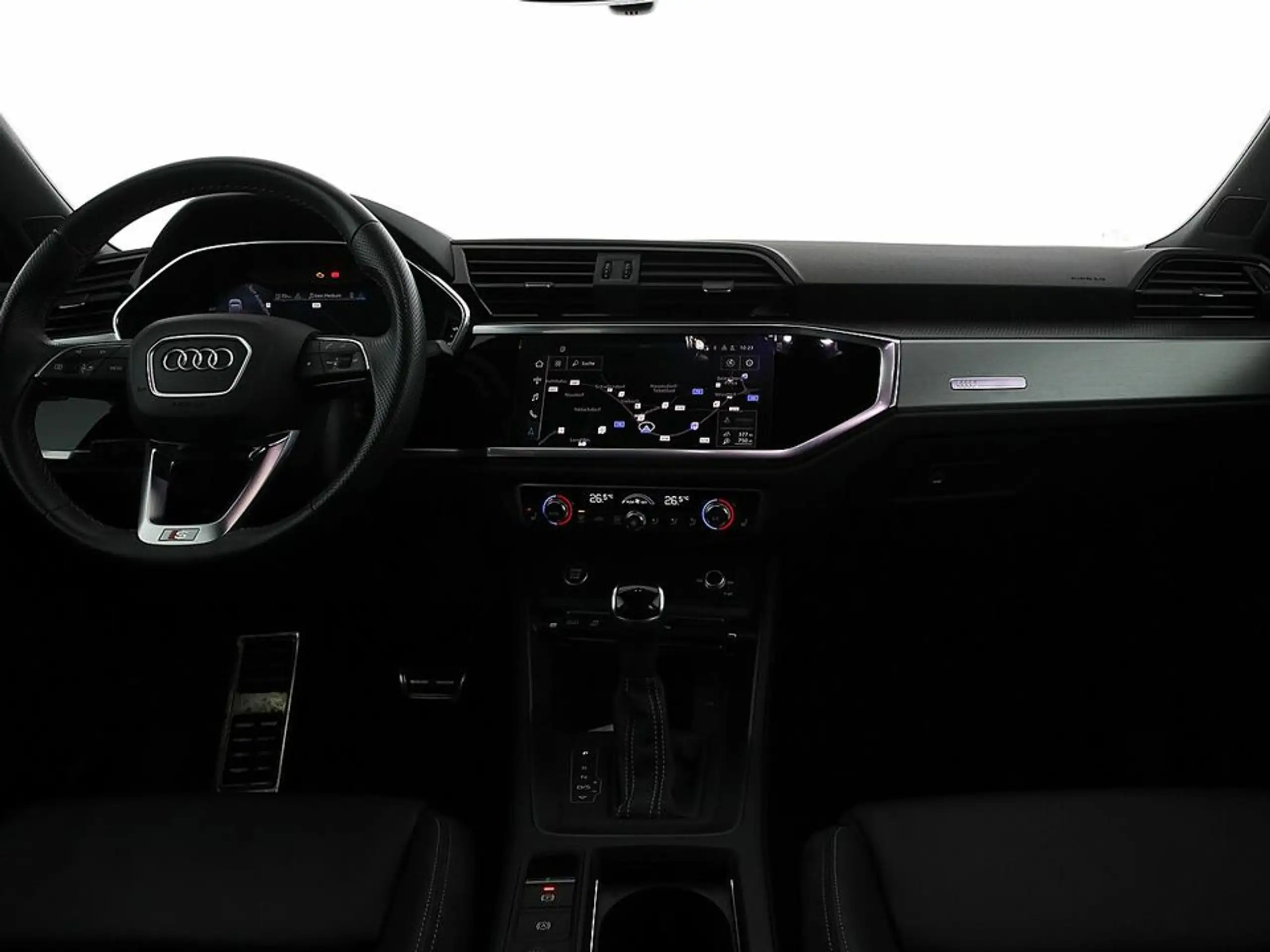 Audi - Q3