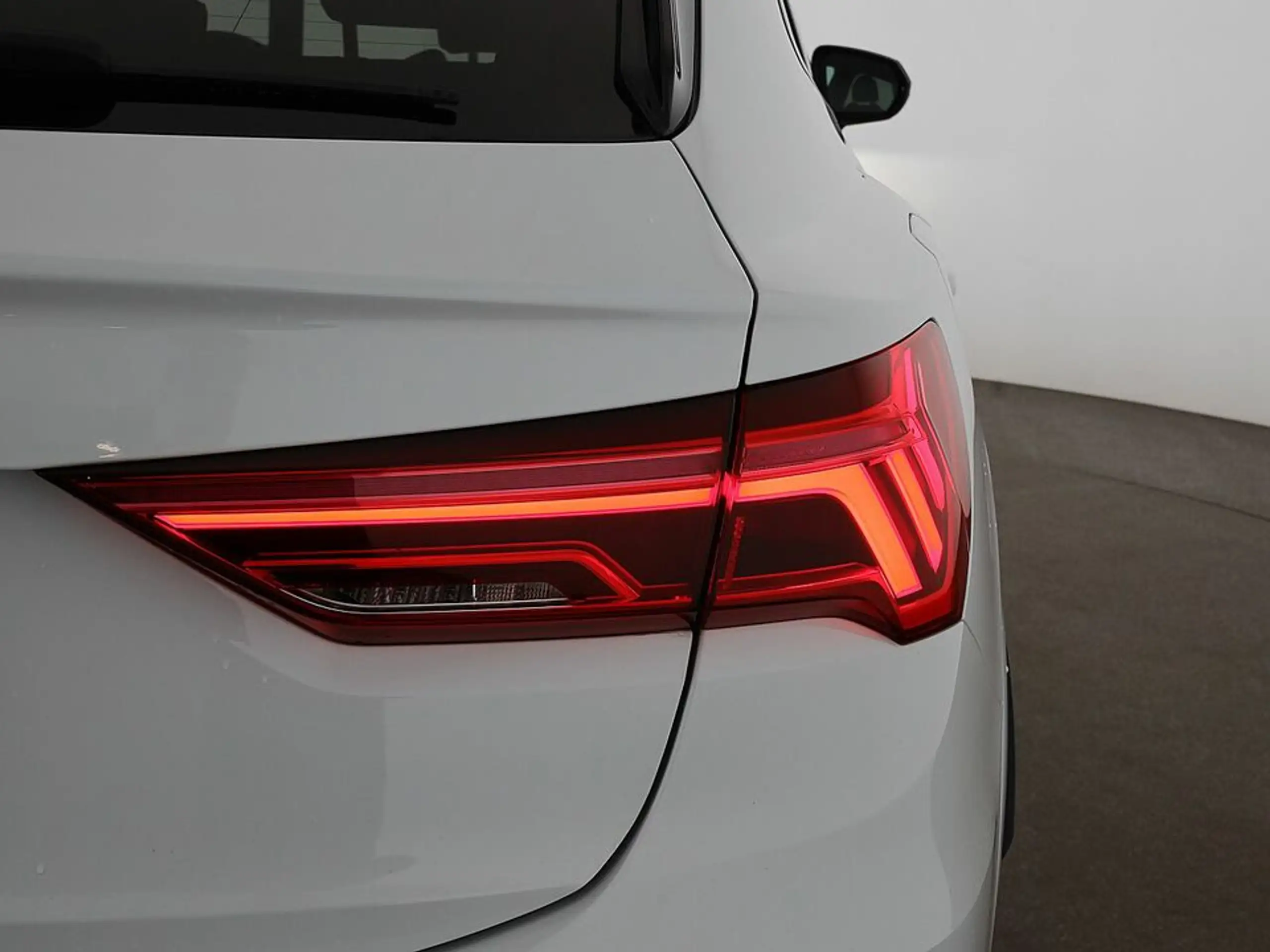 Audi - Q3