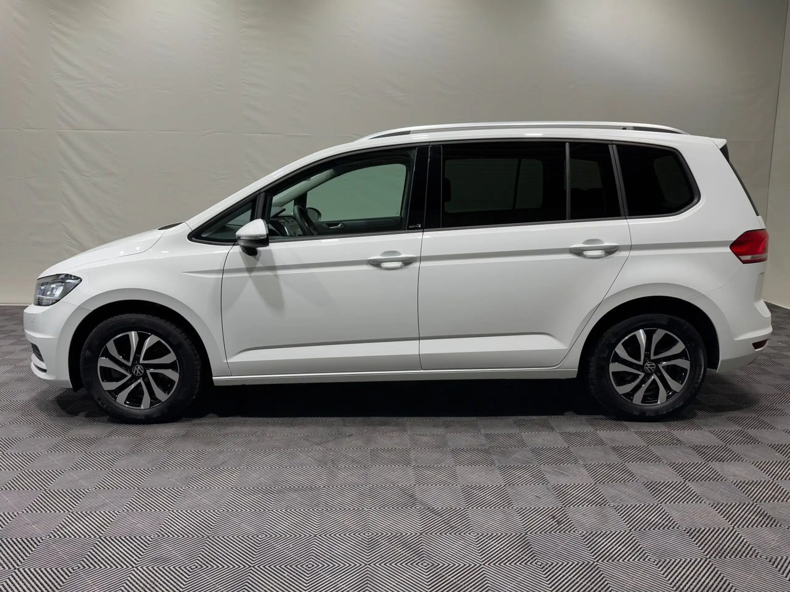 Volkswagen - Touran