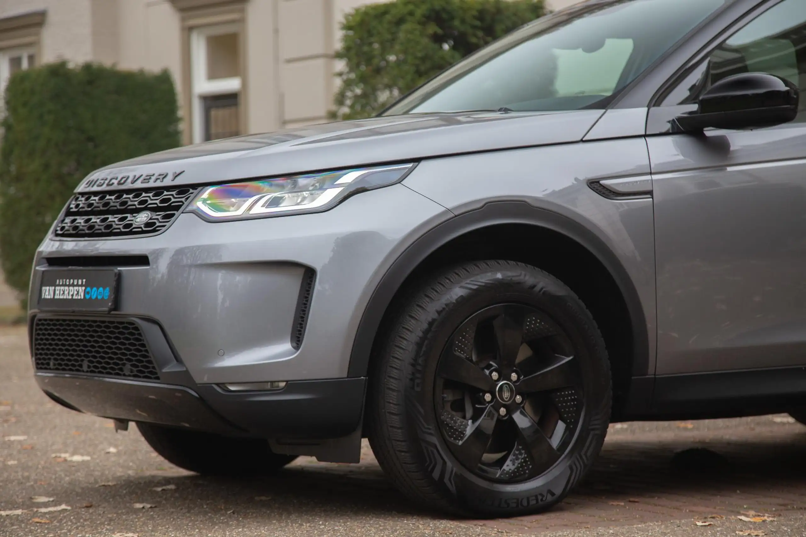 Land Rover - Discovery Sport