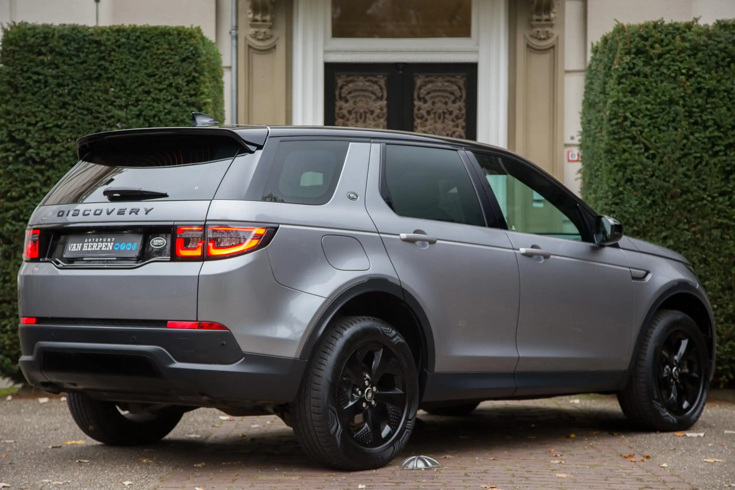 Land Rover - Discovery Sport