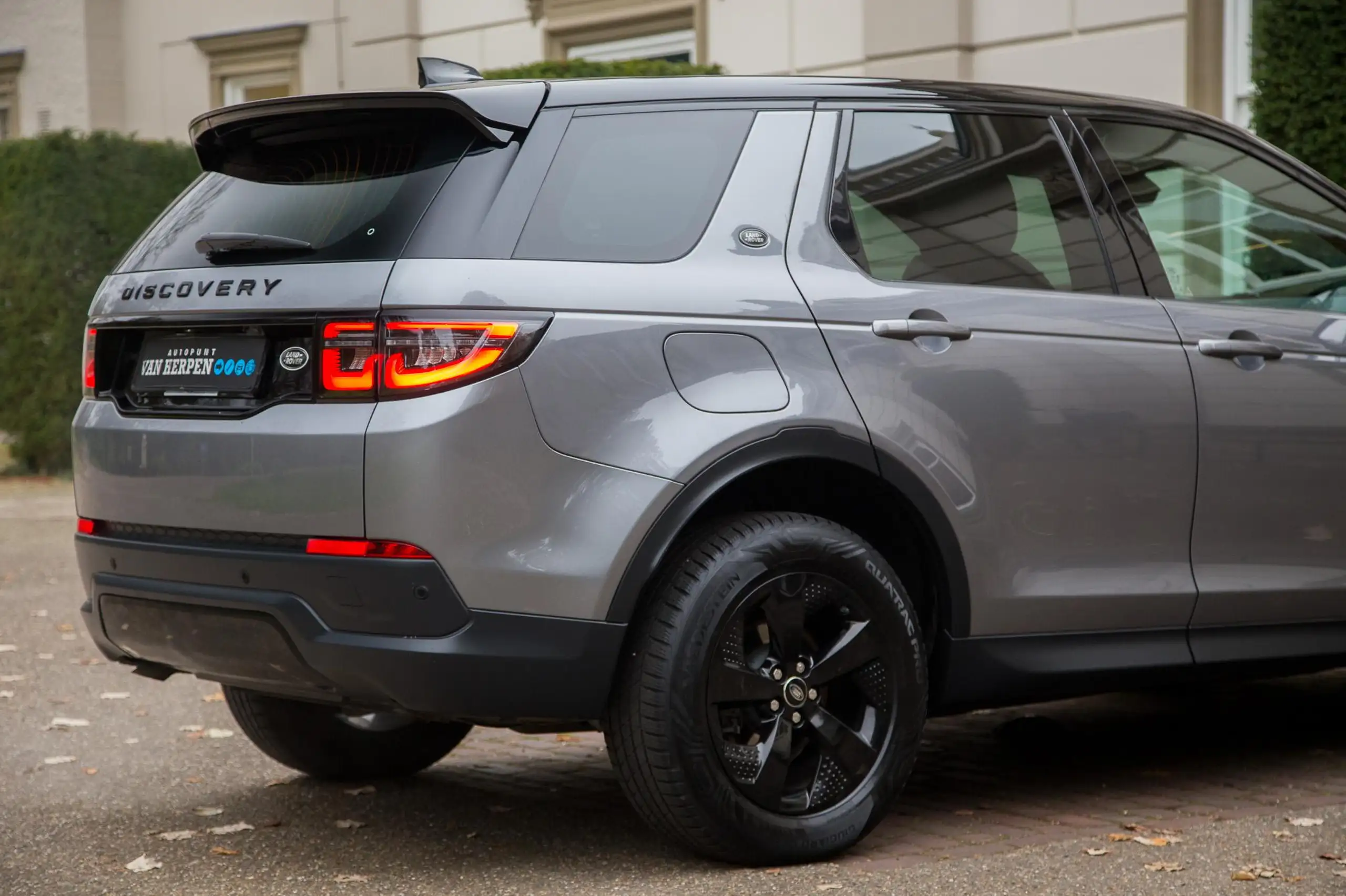 Land Rover - Discovery Sport