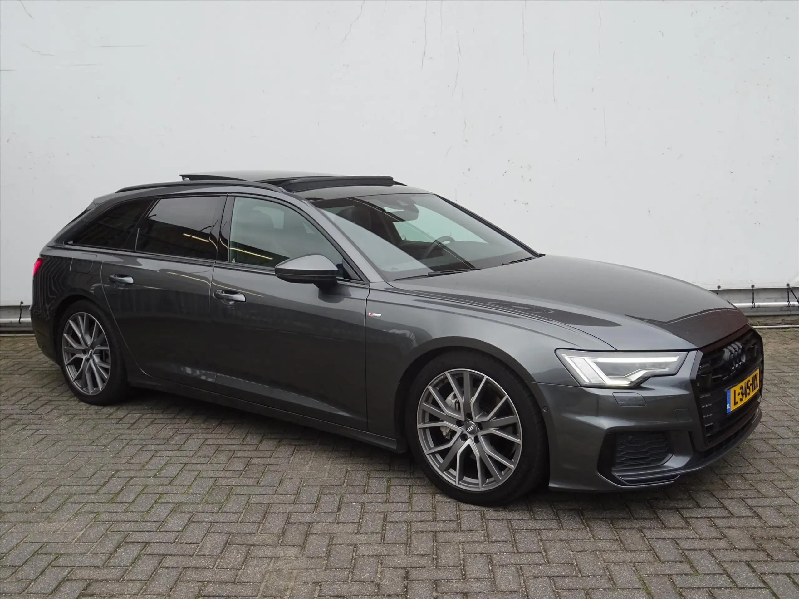 Audi - A6