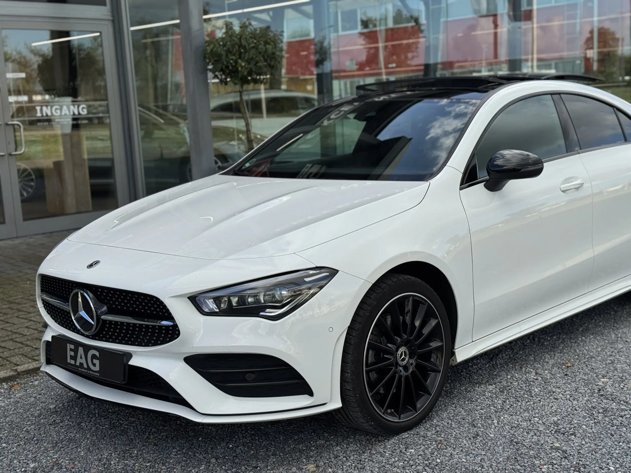 Mercedes-Benz - CLA 250