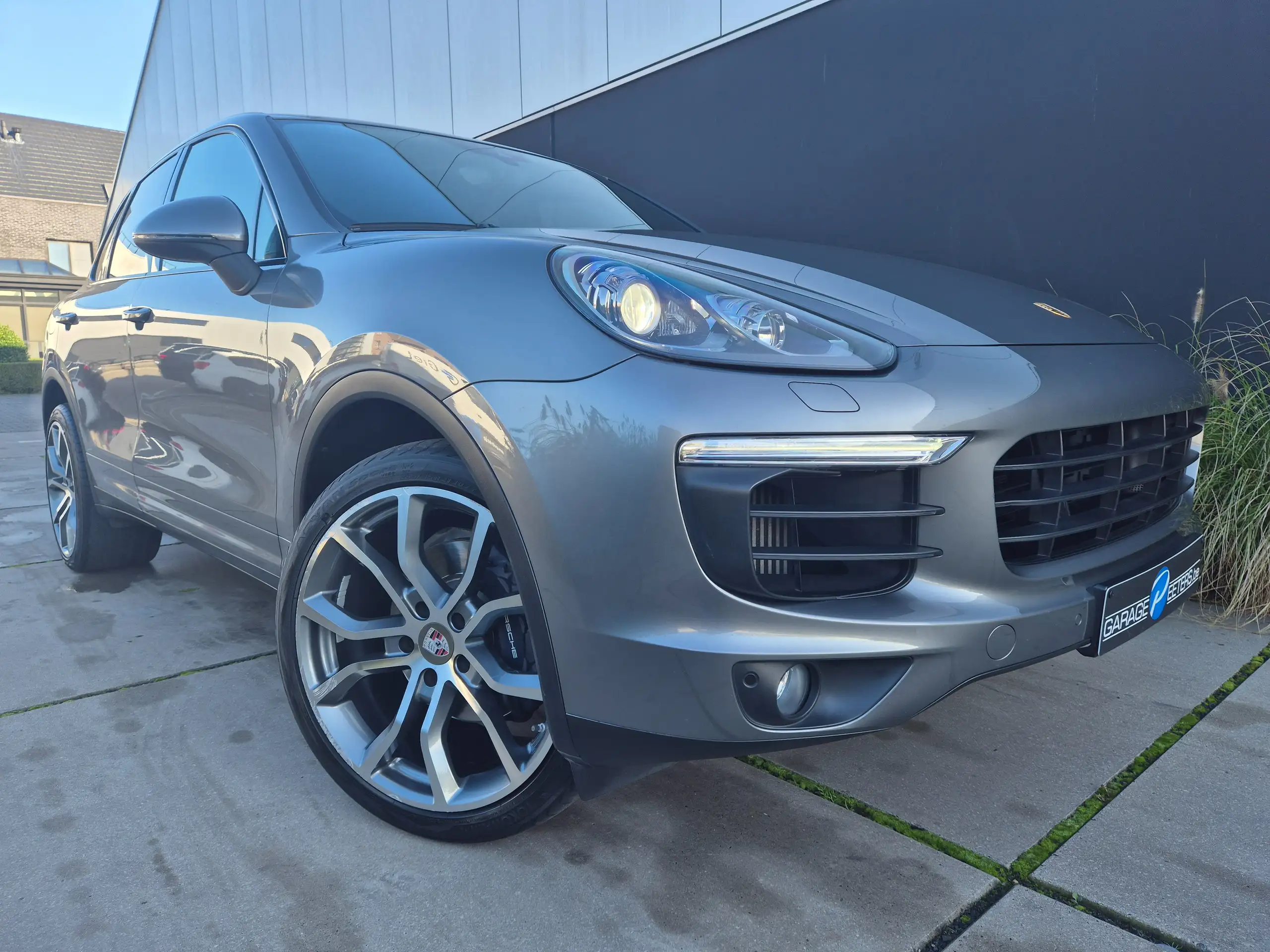 Porsche - Cayenne