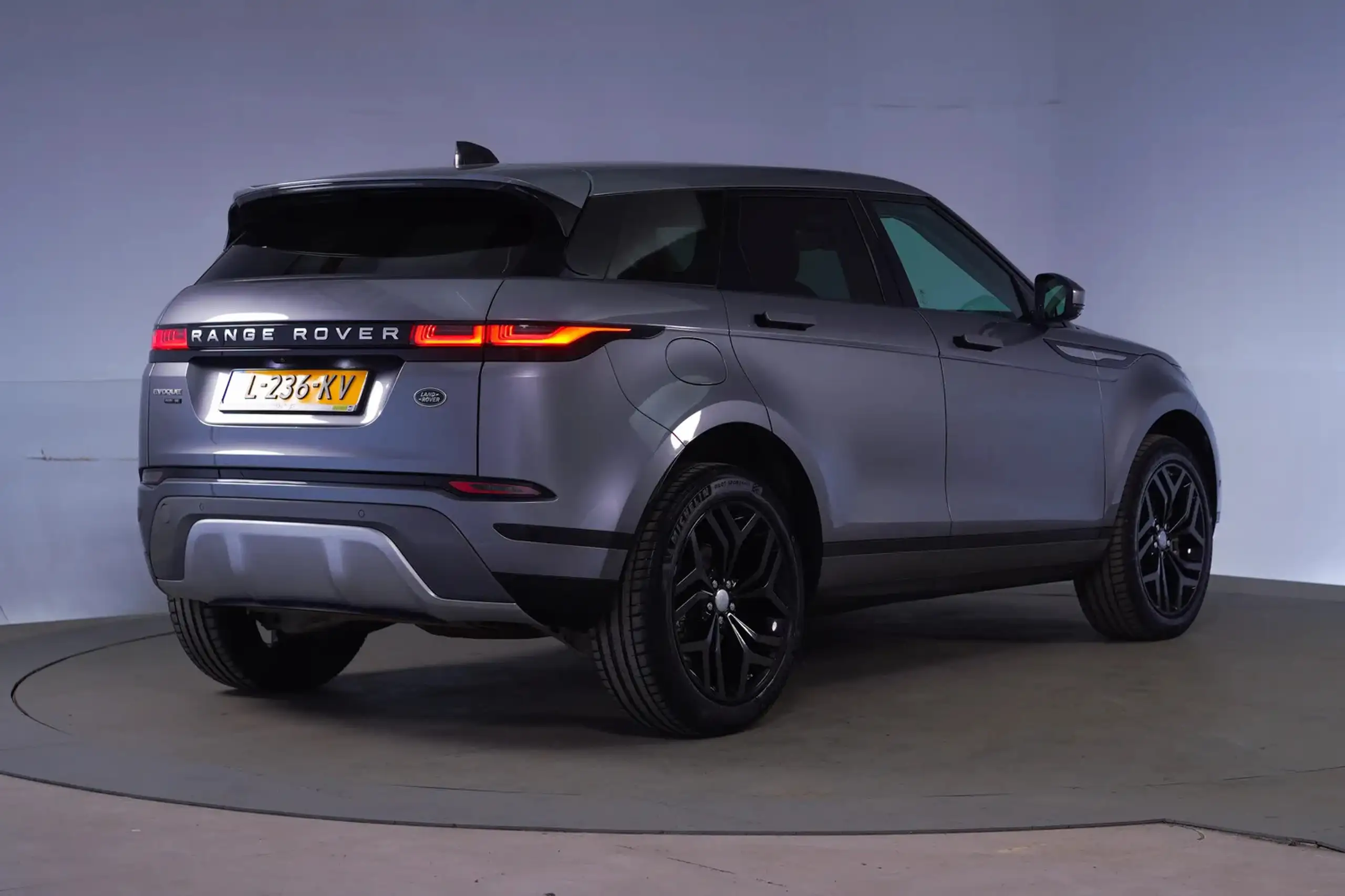 Land Rover - Range Rover Evoque