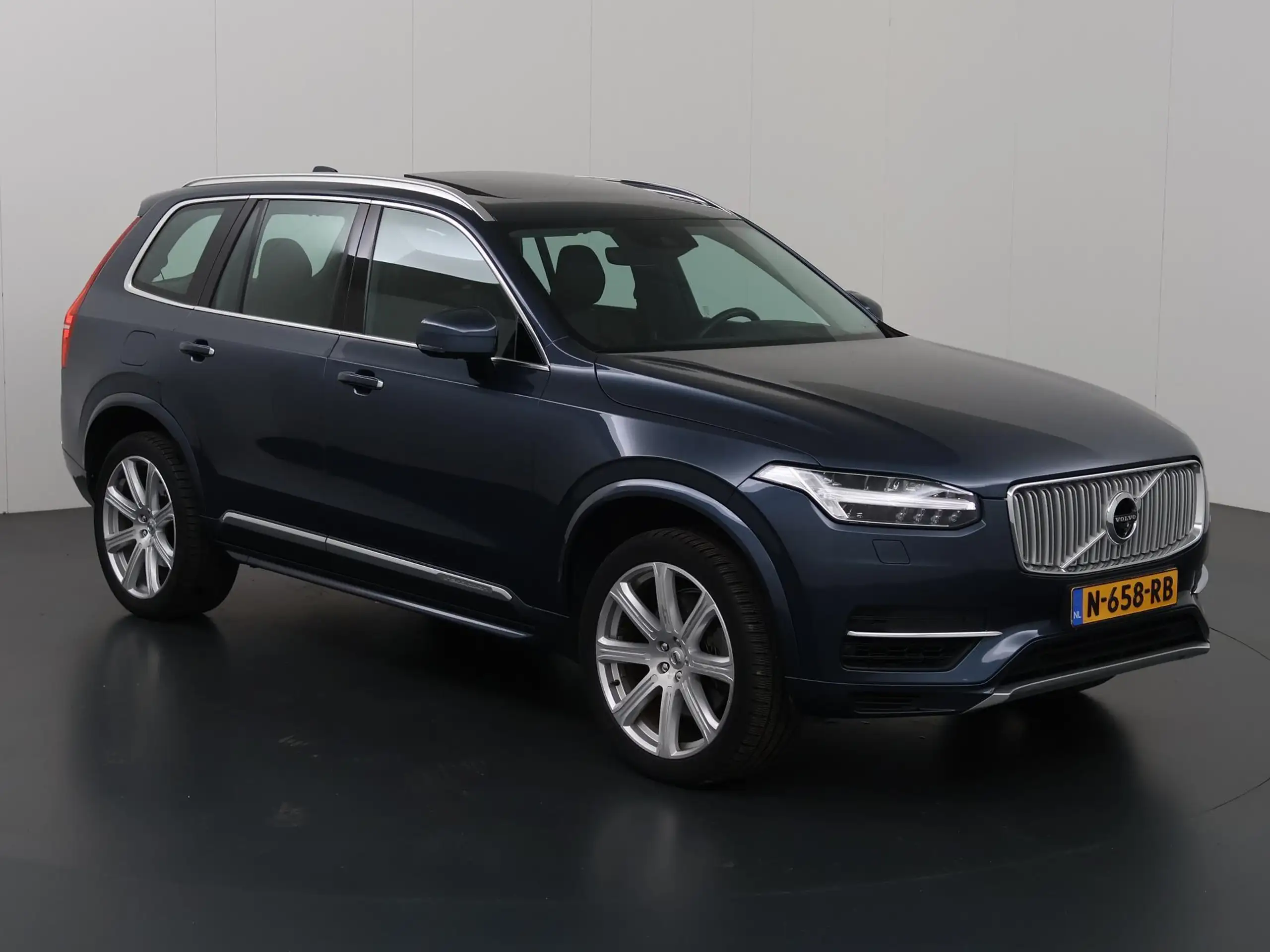 Volvo - XC90