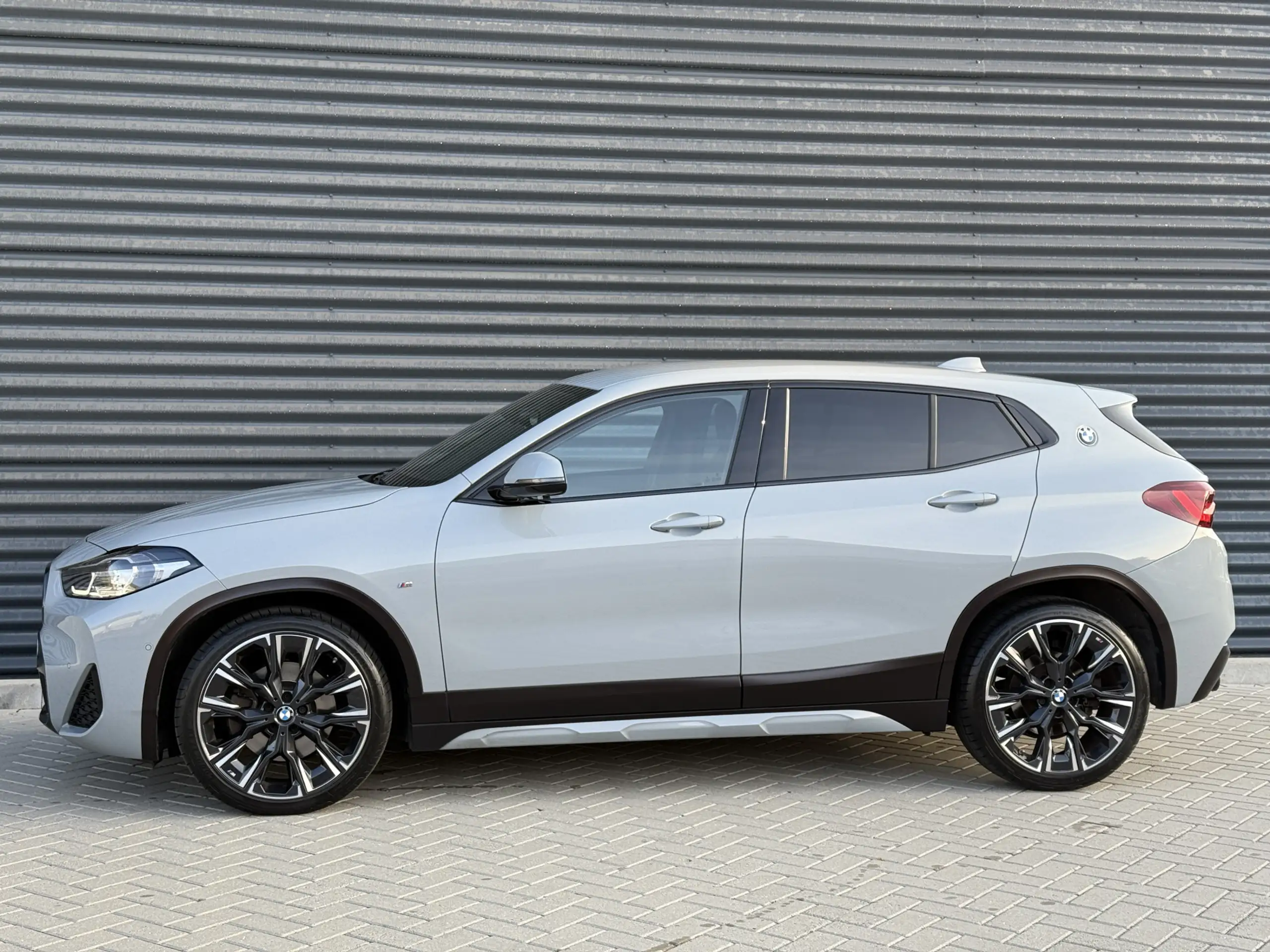 BMW - X2