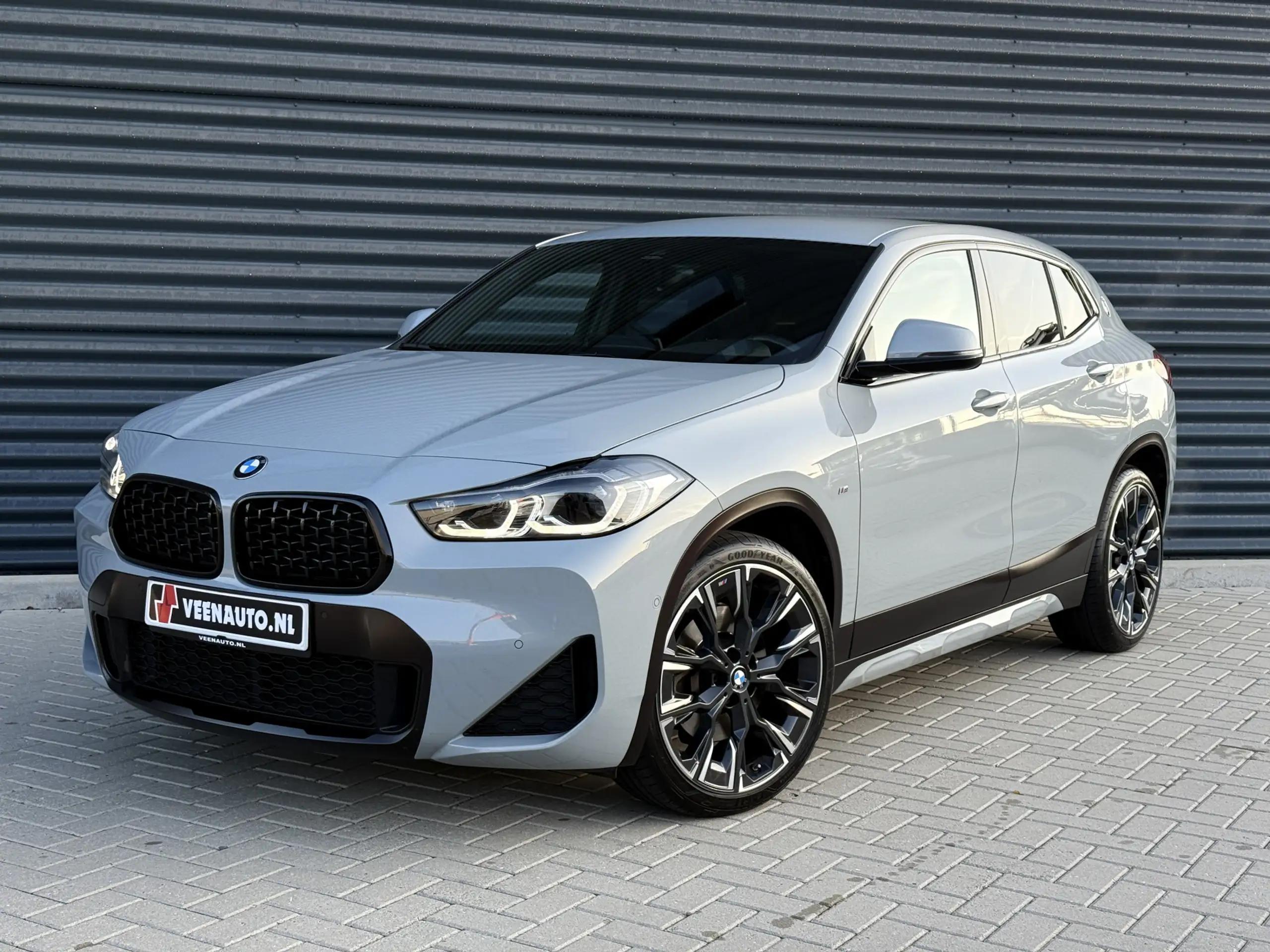 BMW - X2